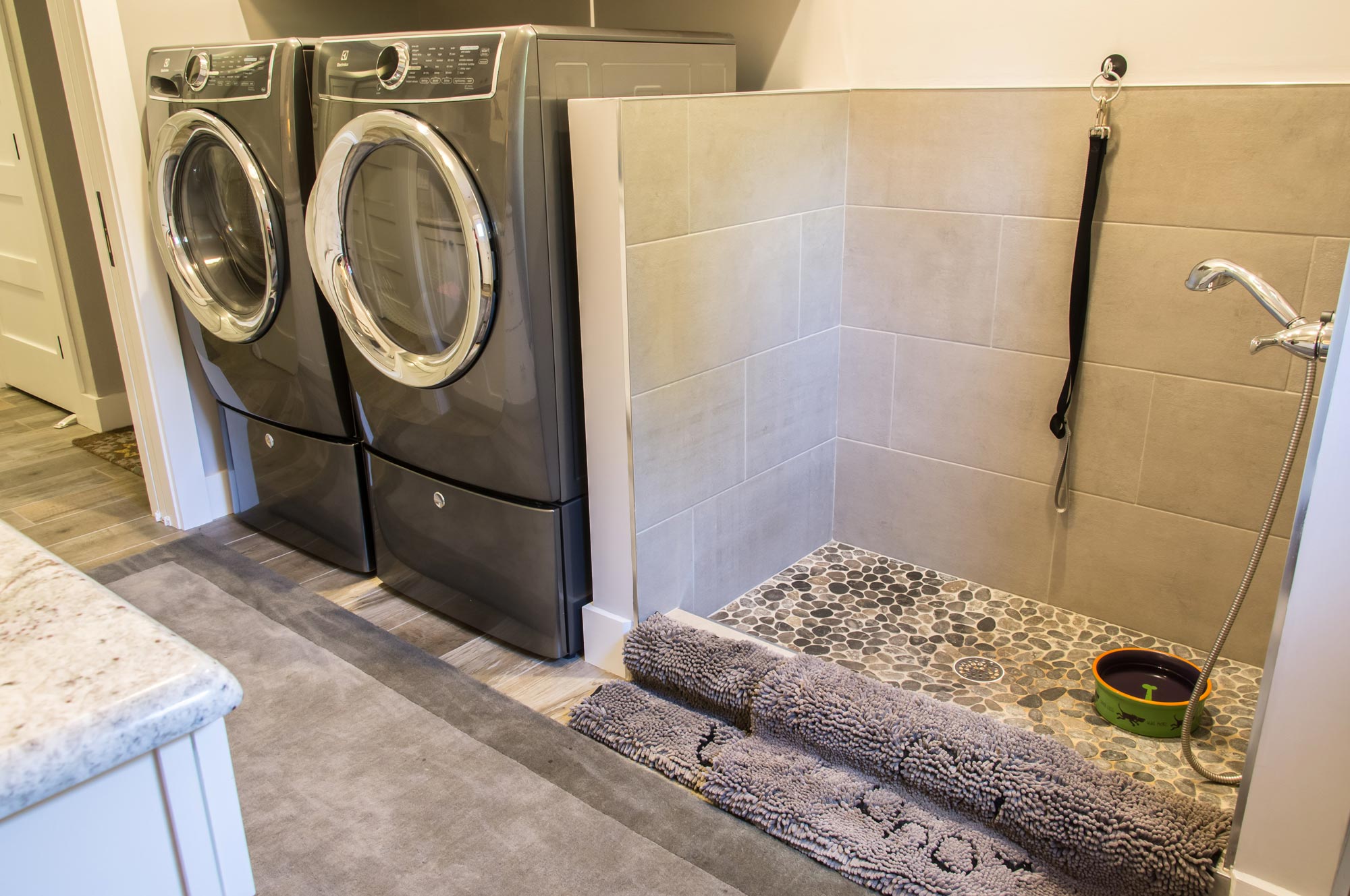 Reems Creek Mudroom with Dog Washing Station