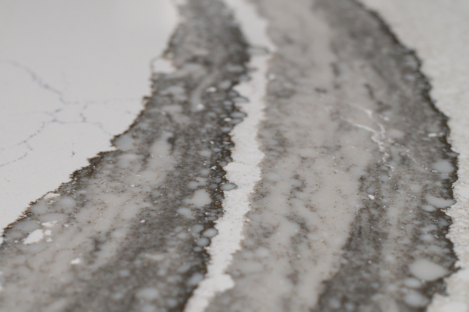 Detail of the Cambria Skara Brae quartz countertop