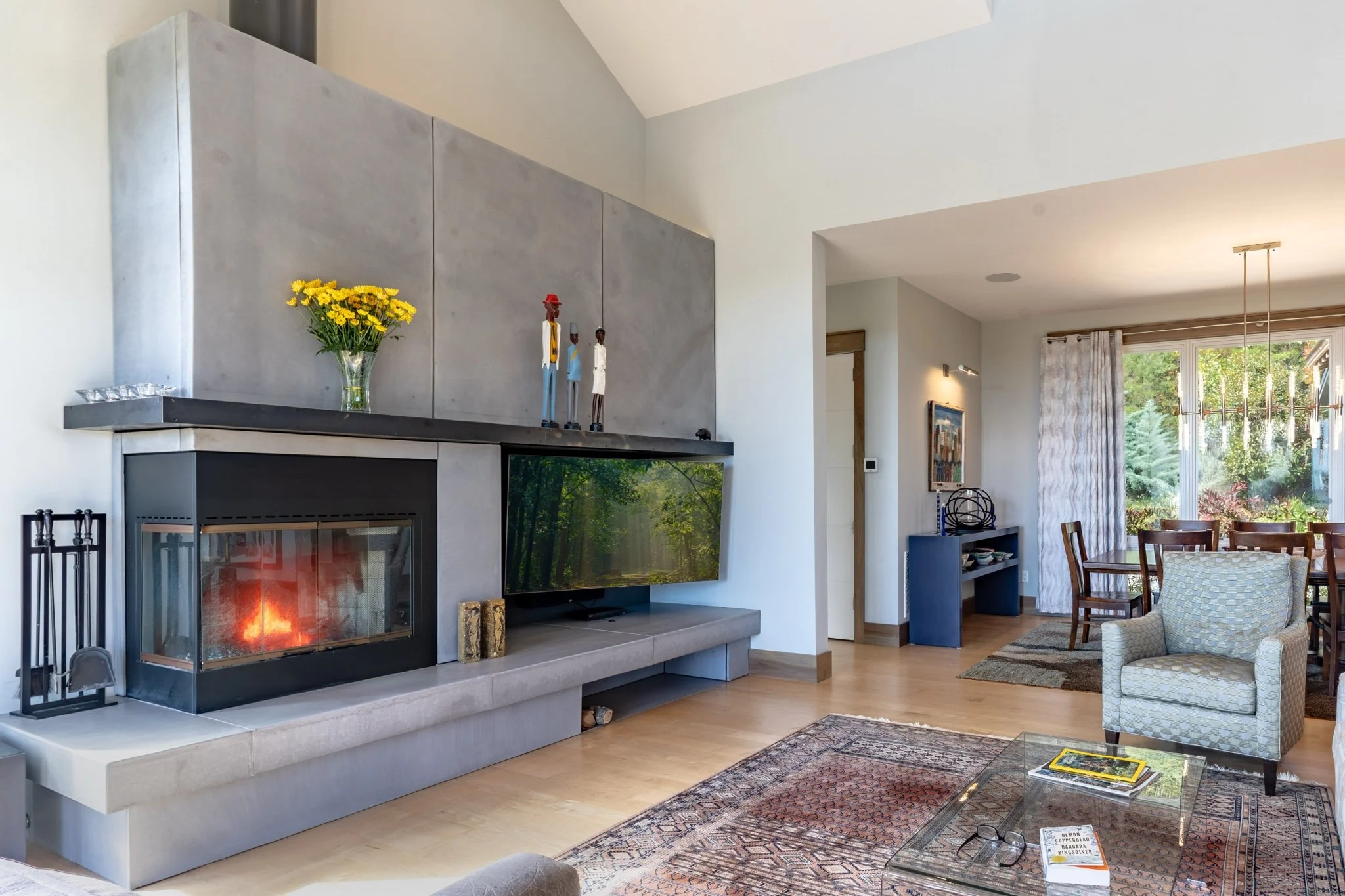 homesource-builders-custom-home-steel-concrete-fireplace-great-room.jpg