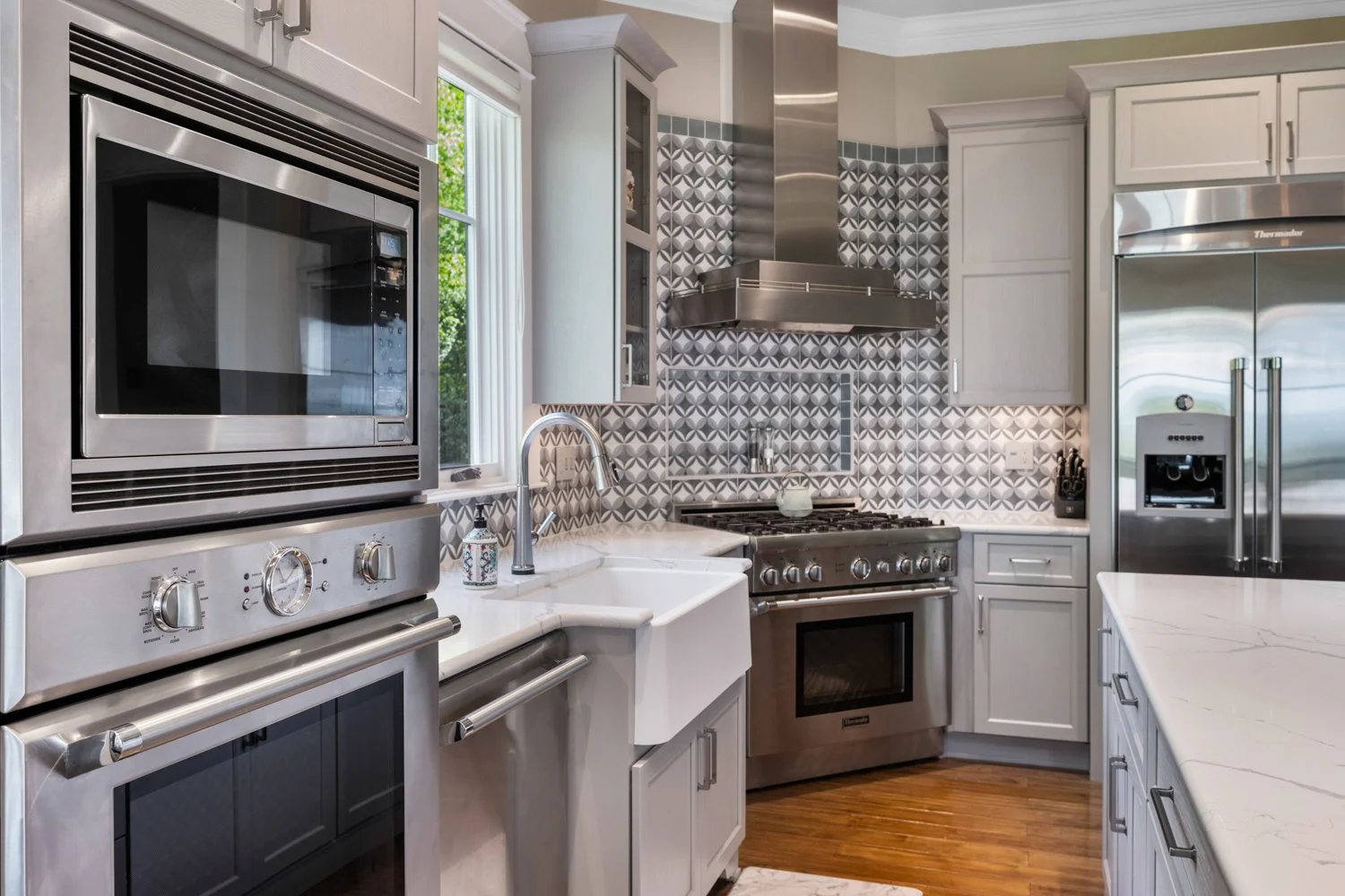 Bear Left Mountain Retreat Kitchen Photo 3.jpg
