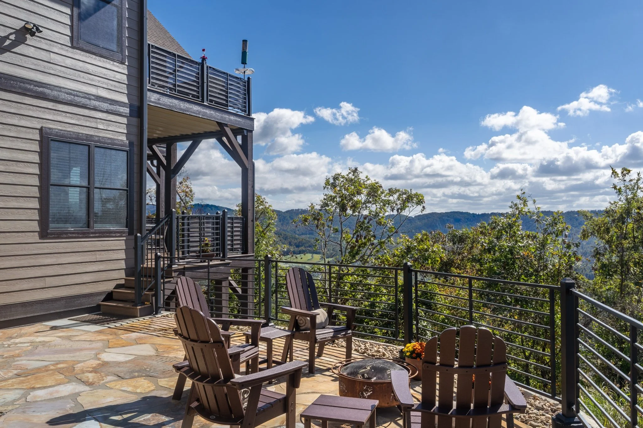 outdoor-living-space-fire-pit-mountain-views-asheville.jpg