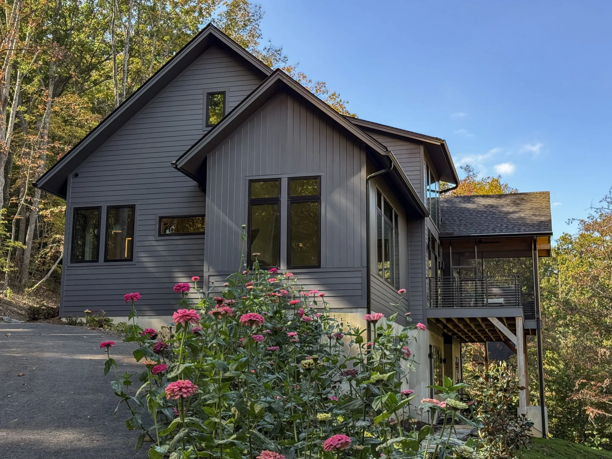 homesource-custom-home-asheville-area-exterior-rear-deck.jpg