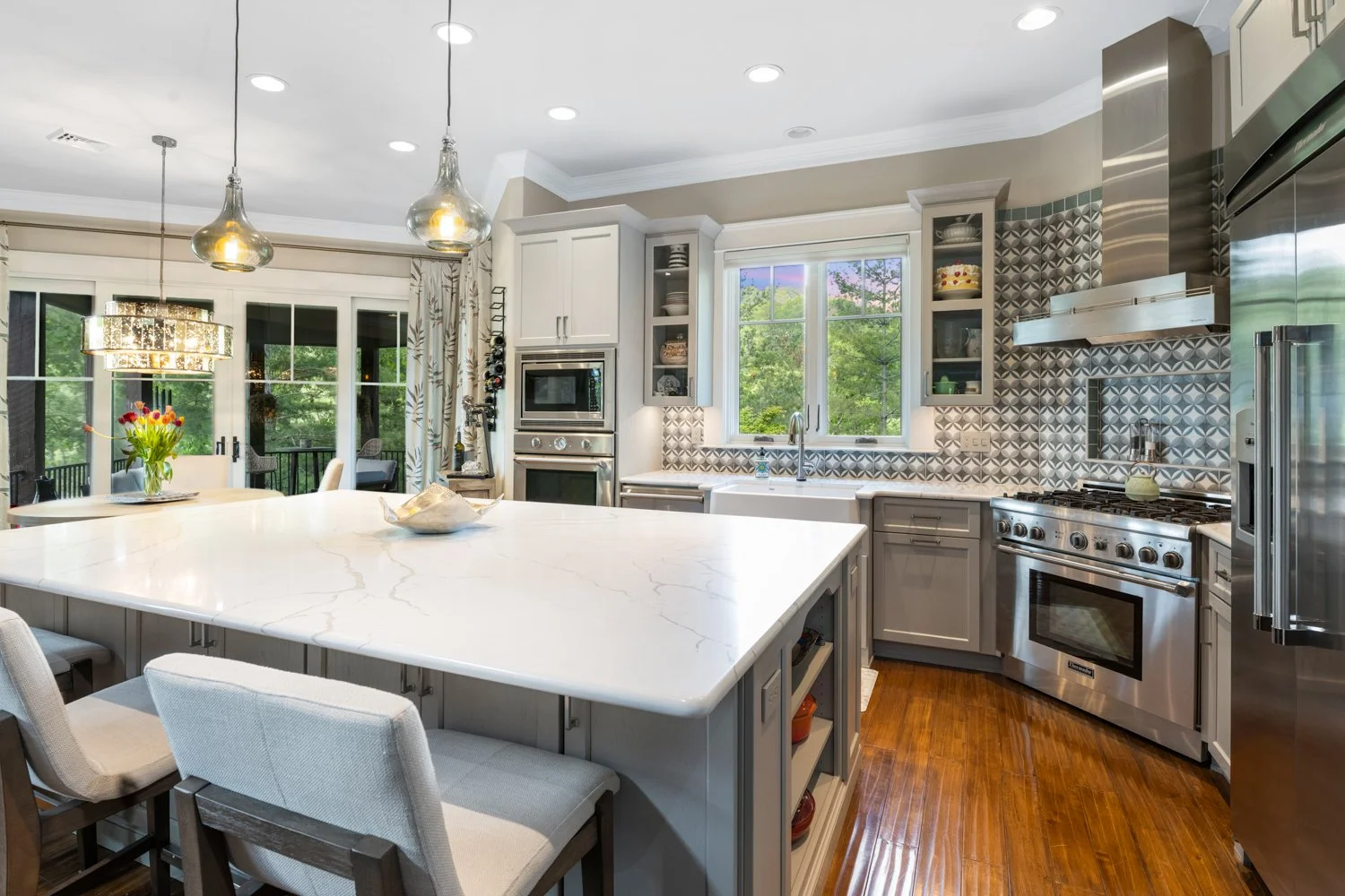 Bear Left Mountain Retreat Kitchen Photo 4.jpg