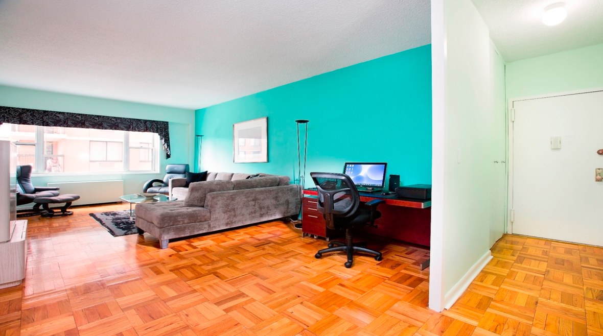  60 East 8th Street Greenwich Village, NYC 1 BD | 1 BA | $1,225,000