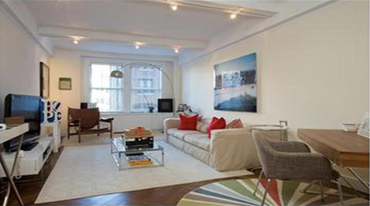  575 Park Ave Upper East Side, NYC 1 BD | 1 BA | $695,000 