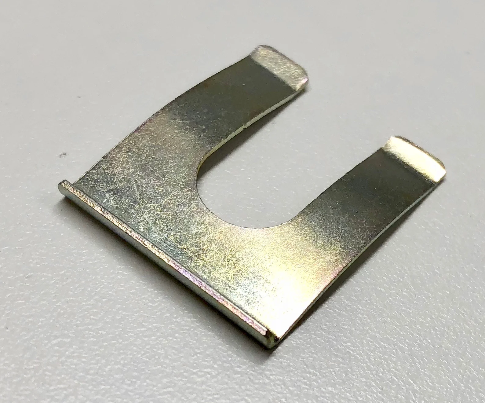 clutch (and brake) hose retainer clip — 22RE Performance