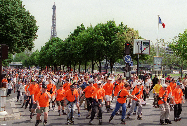 Paris gives green light to mass rollerblading rallies after lifting ban