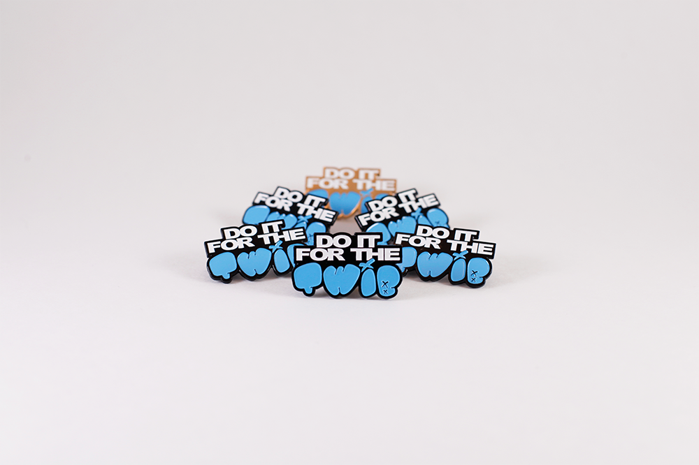 Pins-5up-Gold.png