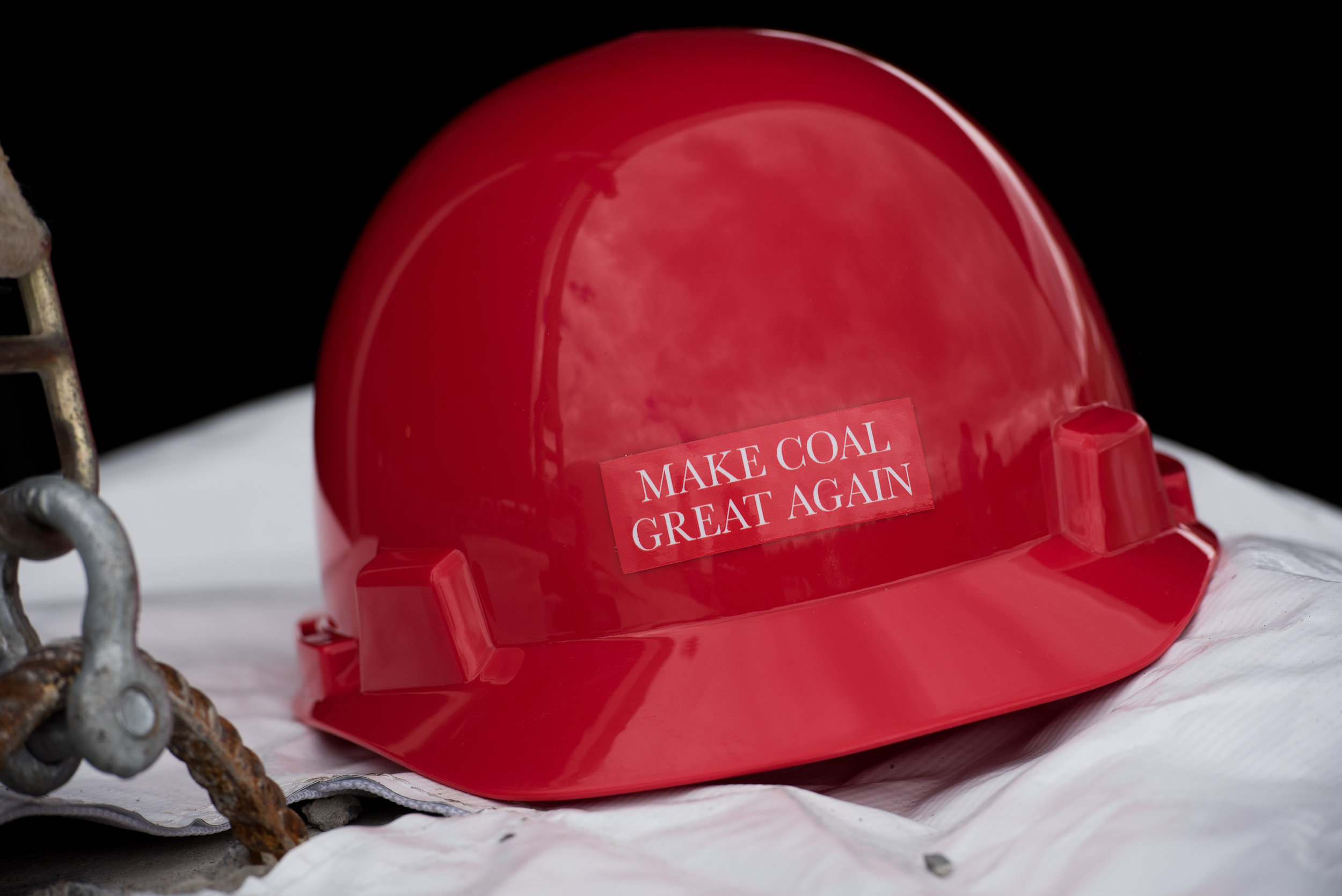 The Trump proposal would subsidize coal plants that would otherwise be driven out of business by cheaper and cleaner natural gas. Photo: Getty Images