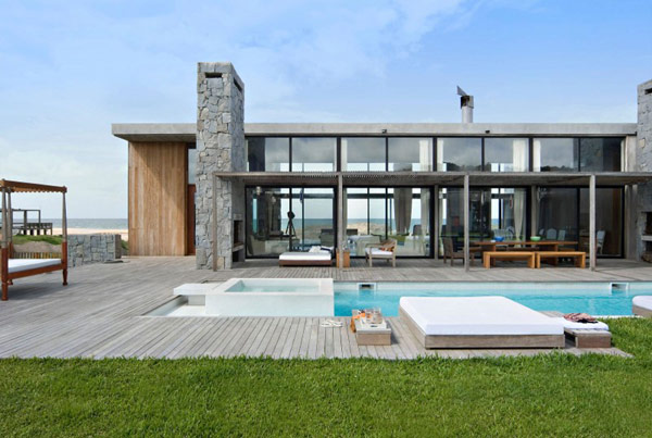 concrete-blocks-ensuring-a-high-level-of-privacy-beach-home-in-uruguay-4.jpg