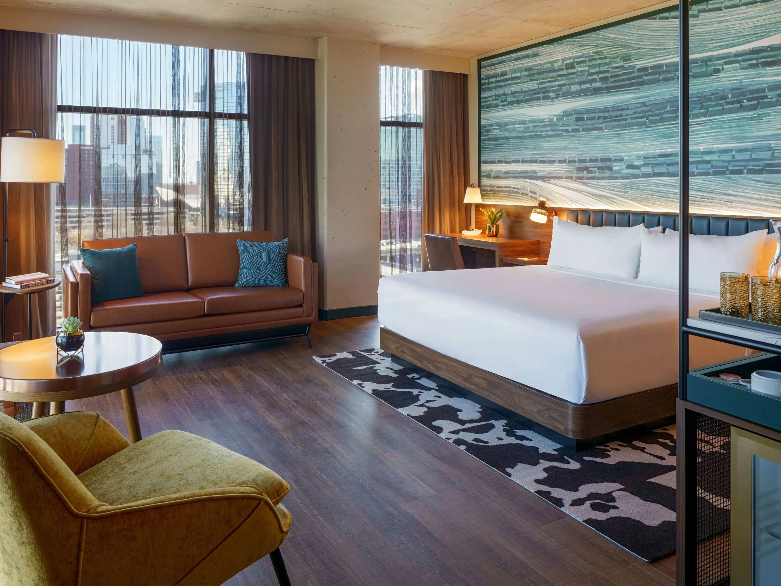 imgi_5_BNACP-P0024-Deluxe-King-High-Floor.4x3.jpg