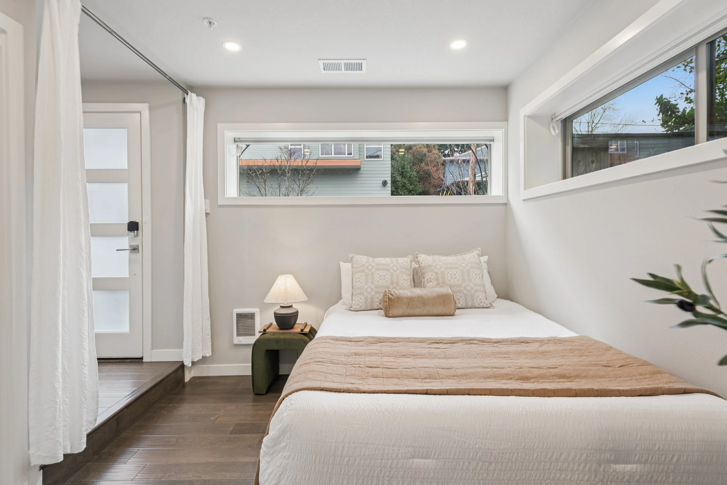 42-SE 29th Ave - Portland - 206.jpg