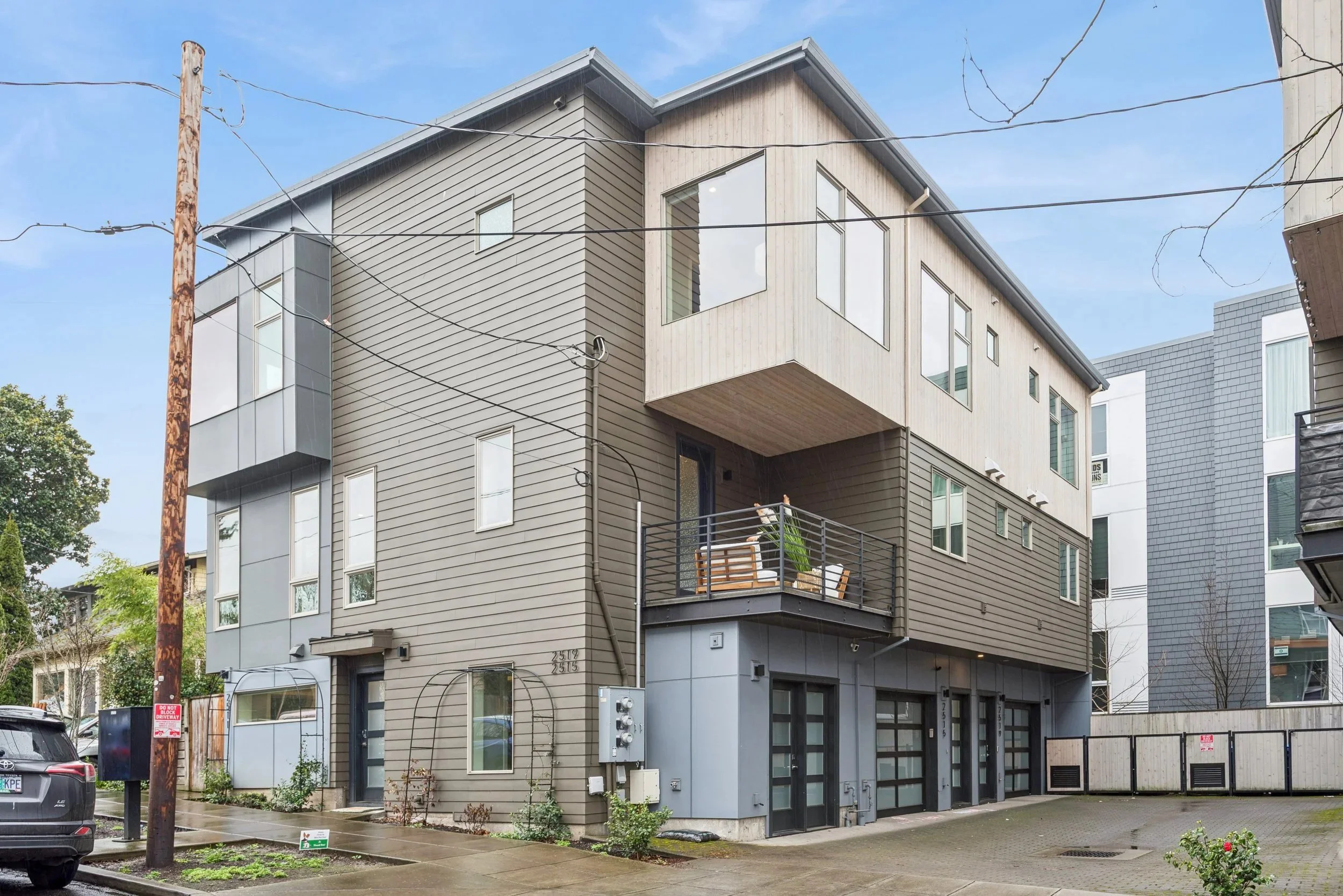 2511 SE 29th Ave - offered at $570,000 PENDING
