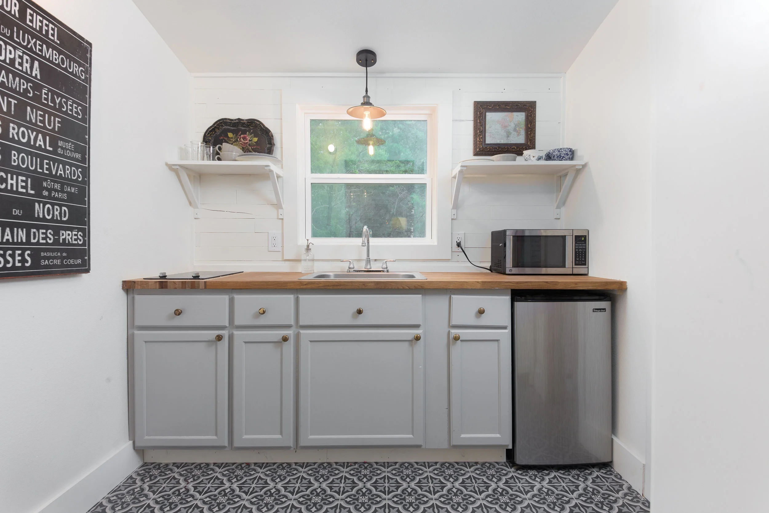 house2-kitchen1.jpg