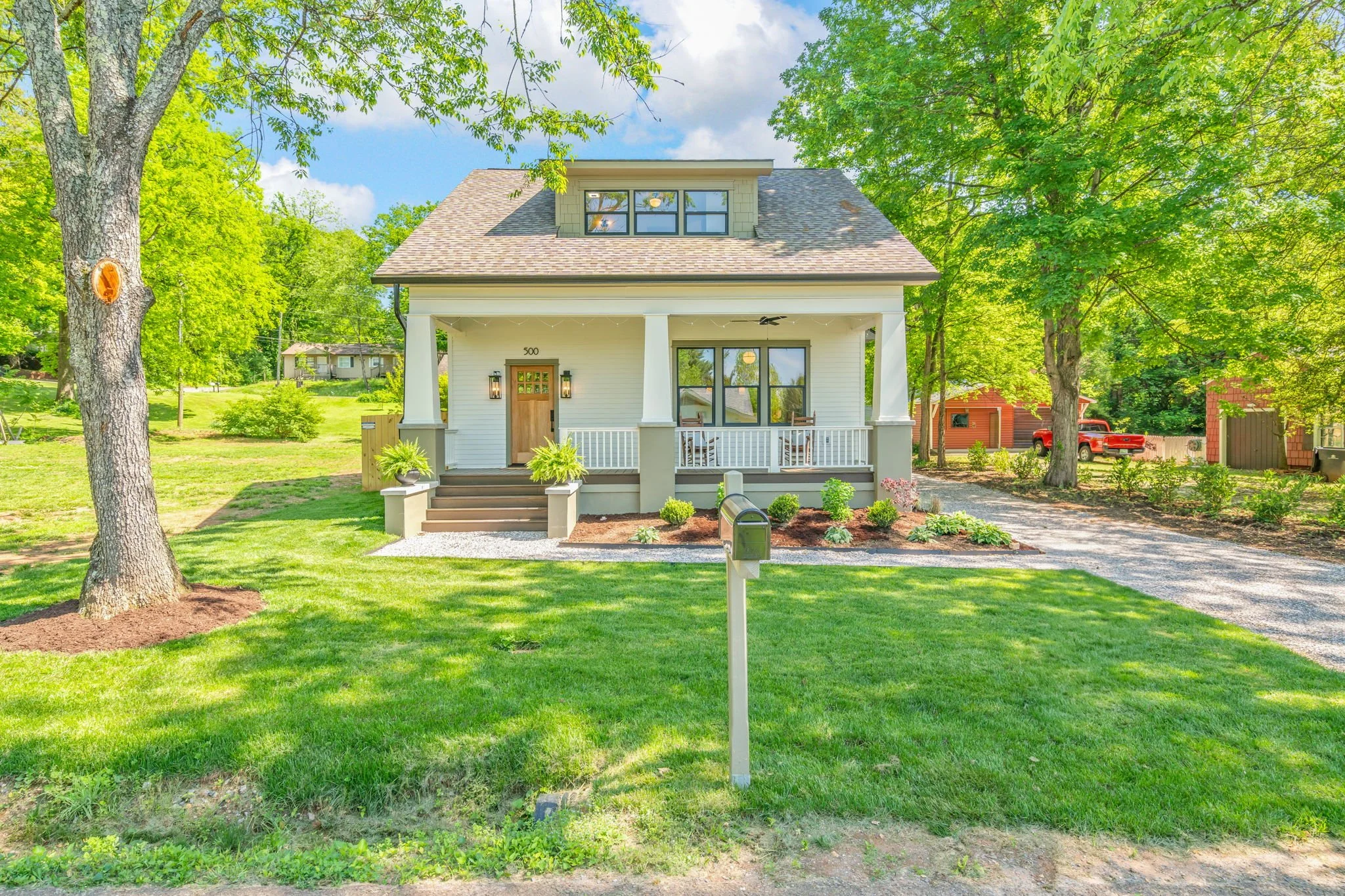 3-web-or-mls-500 Barclay Drive-3.jpg