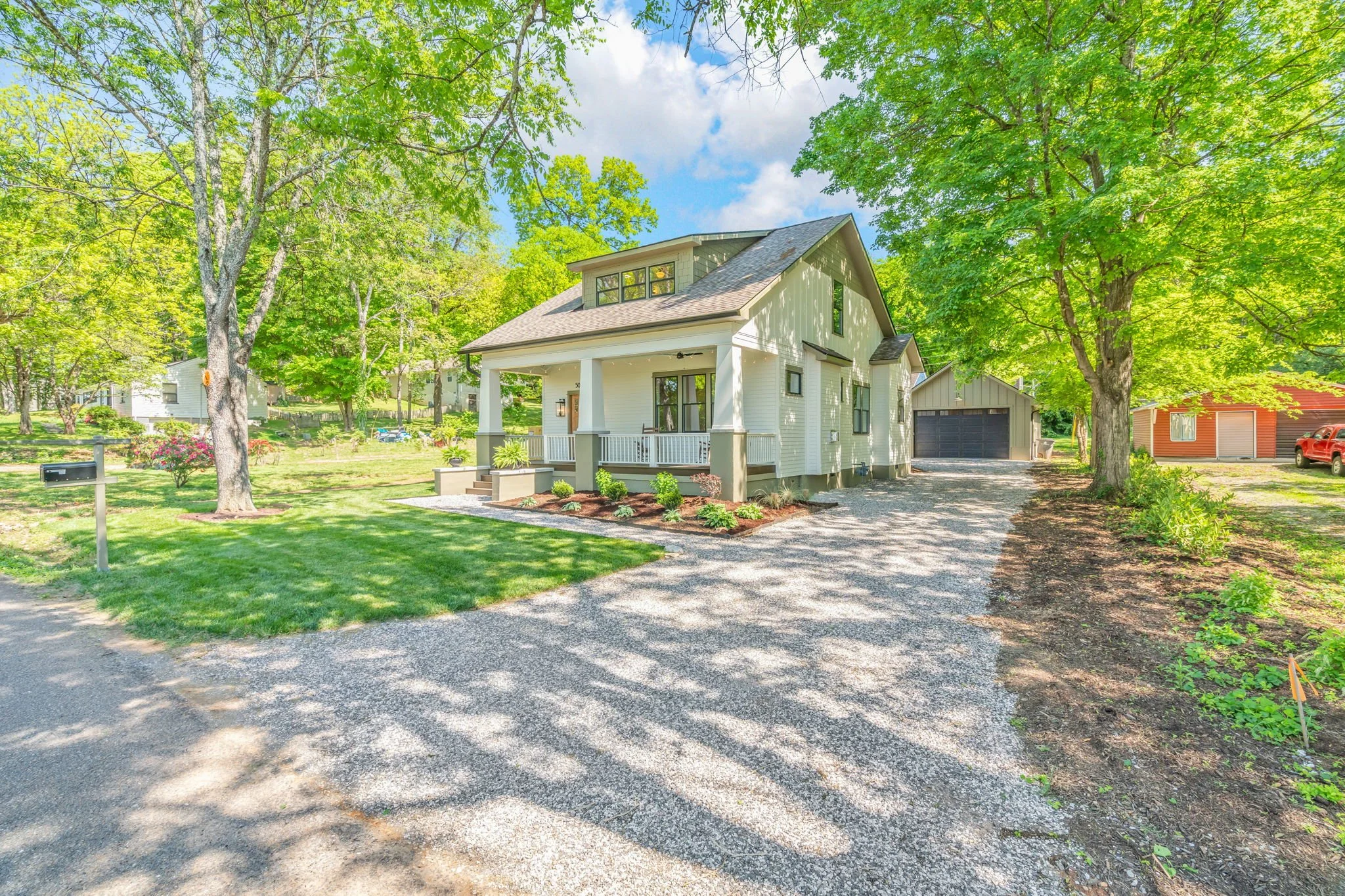 4-web-or-mls-500 Barclay Drive-4.jpg