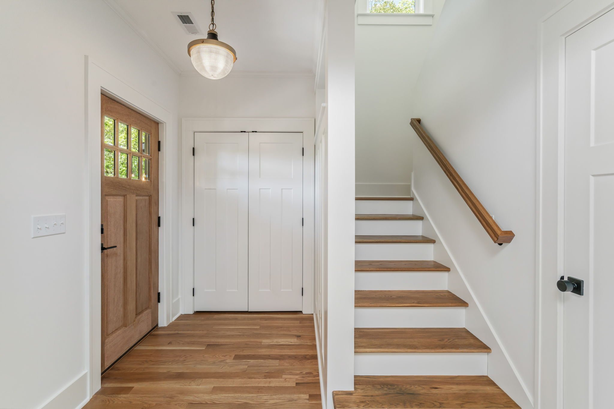 14-web-or-mls-500 Barclay Drive-14.jpg