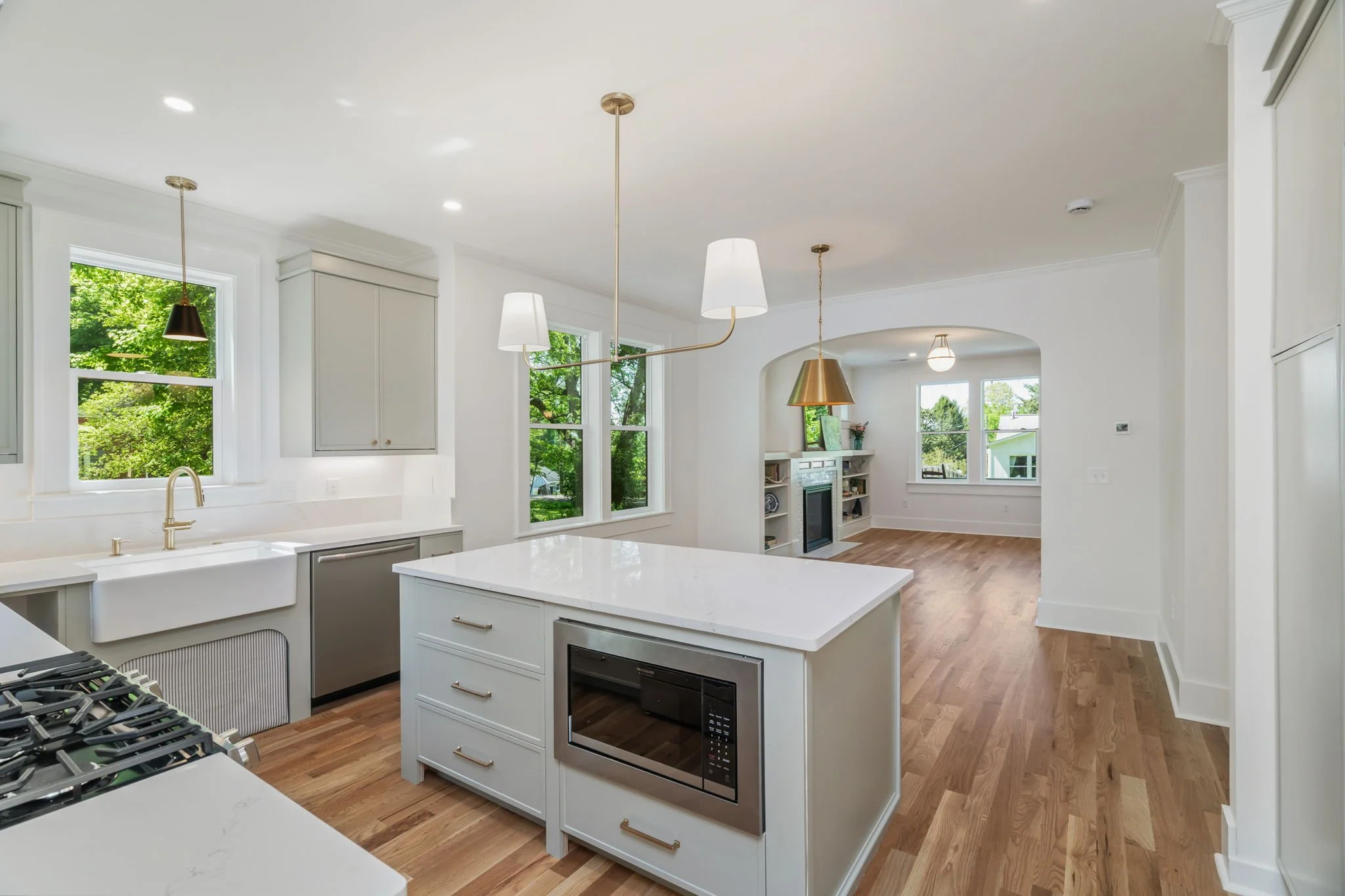 30-web-or-mls-500 Barclay Drive-30.jpg