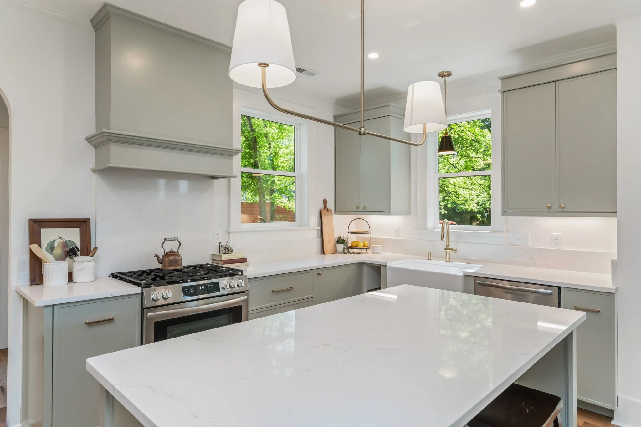 37-web-or-mls-500 Barclay Drive-37.jpg