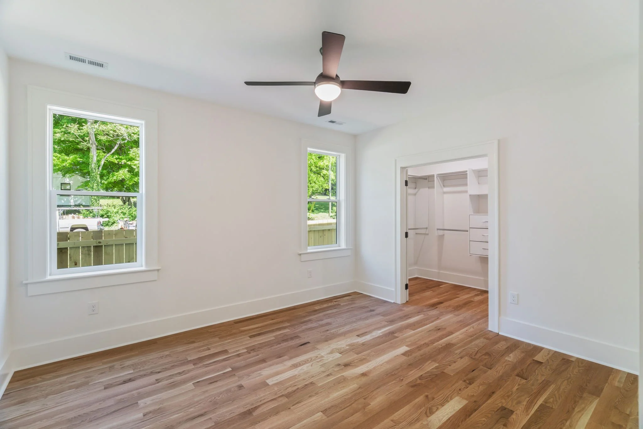 39-web-or-mls-500 Barclay Drive-39.jpg