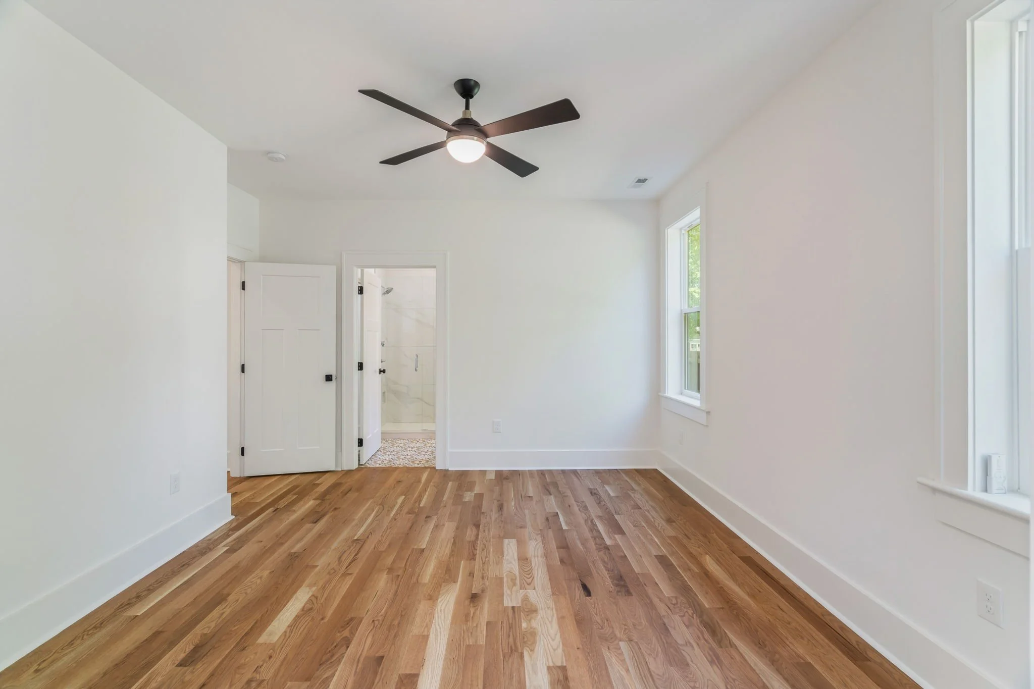 41-web-or-mls-500 Barclay Drive-41.jpg