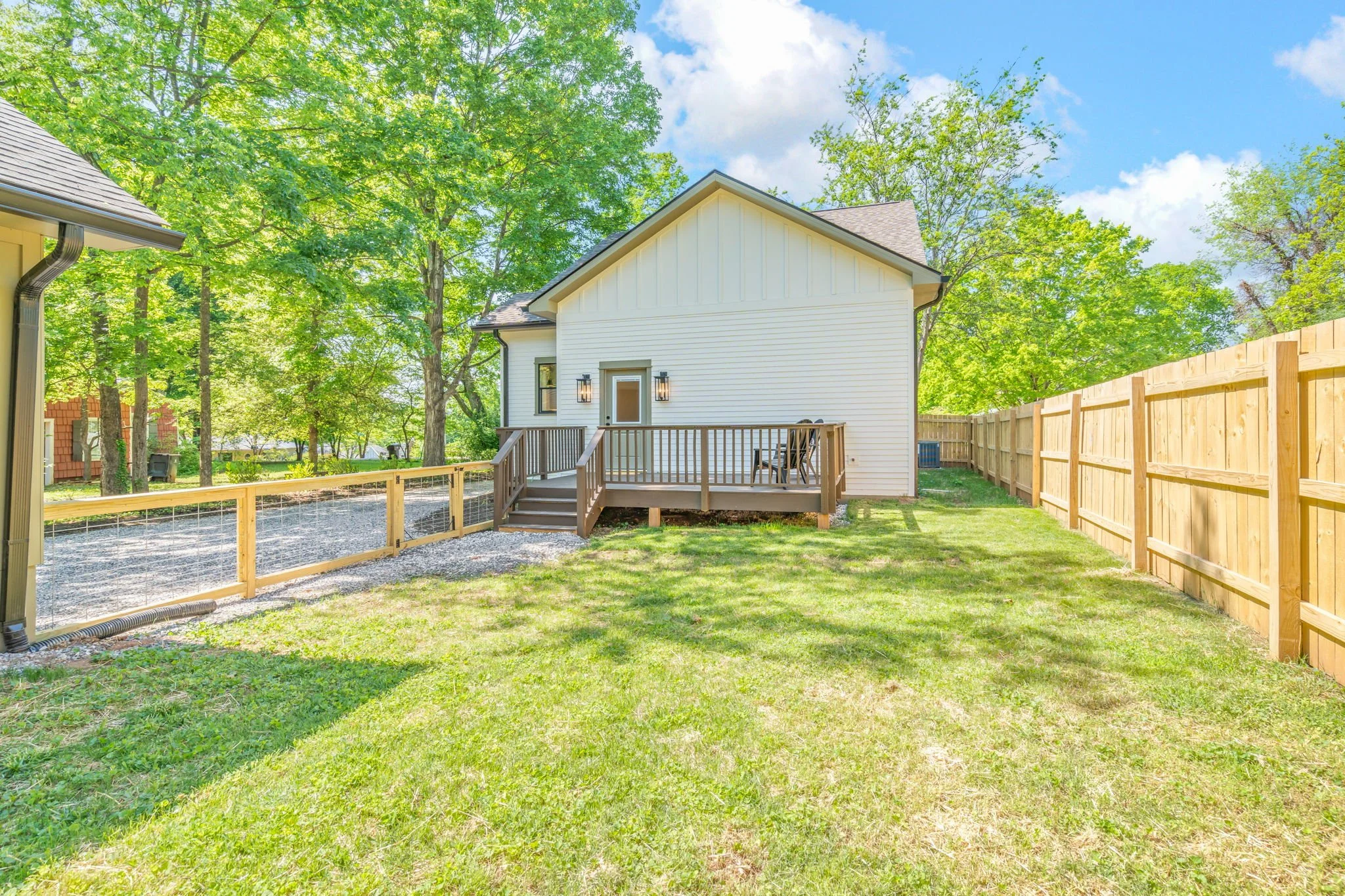 63-web-or-mls-500 Barclay Drive-63.jpg