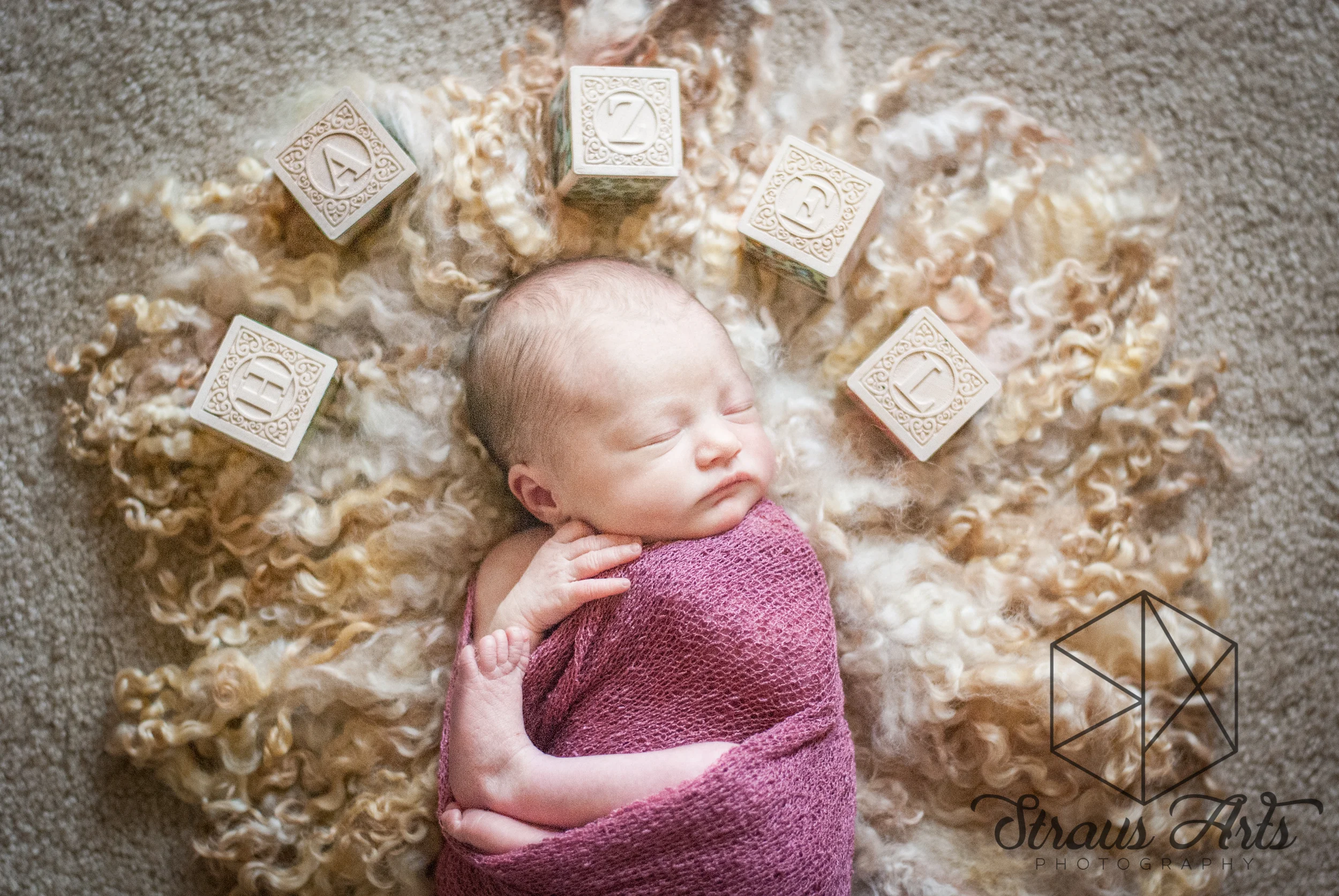 Straus Arts Photography: Lifestyle Newborns. Sweet little Hazel