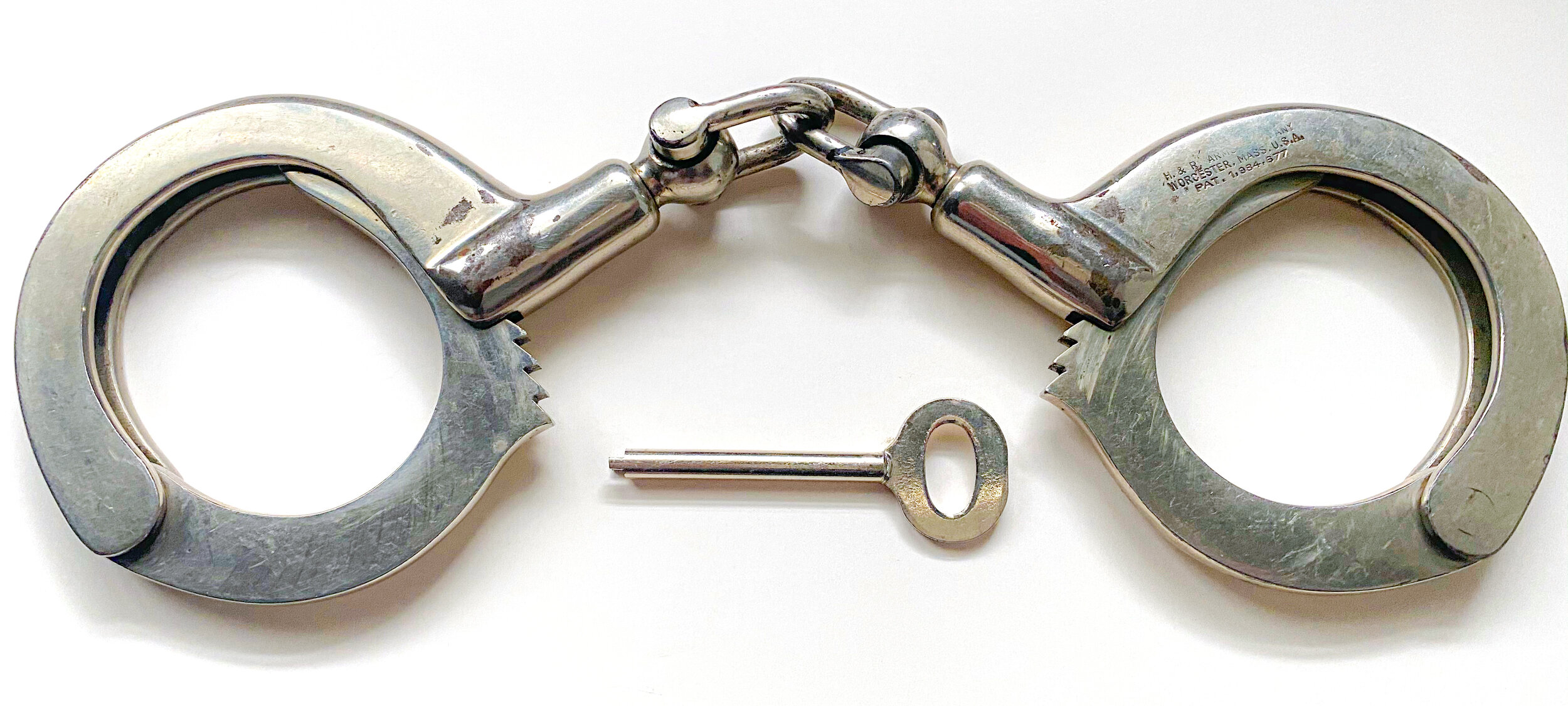 No Key Hiatt 1960 Juvenile Handcuffs GENUINE Vintage Police Prison Chain Cuffs 