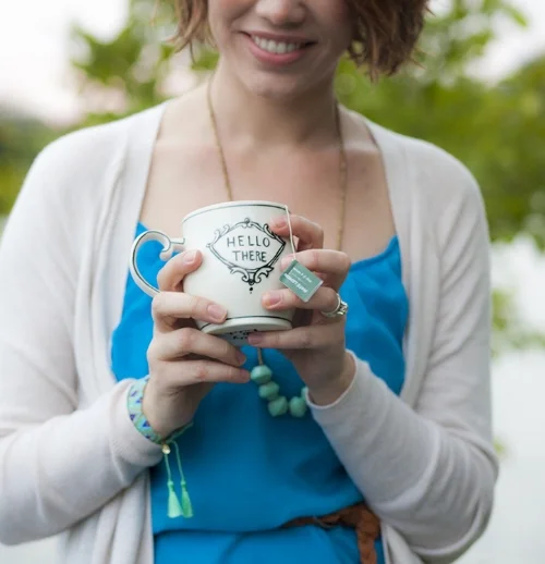 ShannonHeadshots_ByHosanna_2016_IMG_7380_Sm.jpg