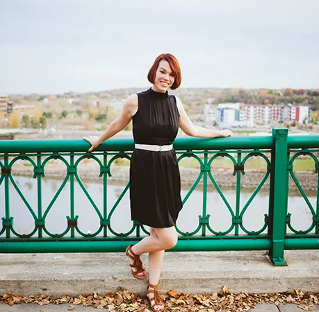 Shannon-0046tu_Sm_Sq.jpg