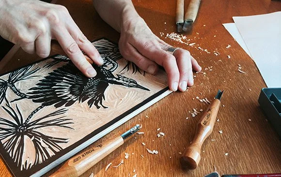 hands.carvingwood.emeryart.2020.jpg