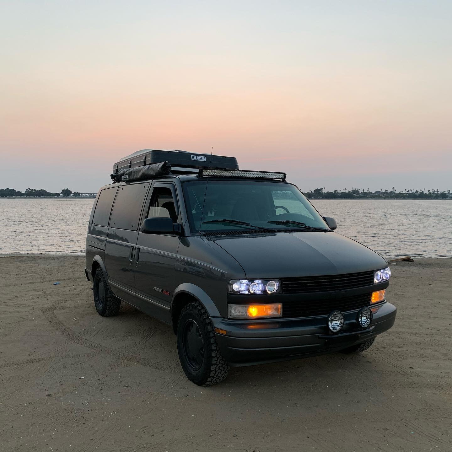 New Build Alert 🚨 Completed ✔️ All Wheel Drive Astro Van with inside and outside luxury. Solar, power, sink, storage. Check the before and after photos. This thing is catered to off-road luxury or a stealthy cozy night in a neighborhood 🚐💨 #astrov