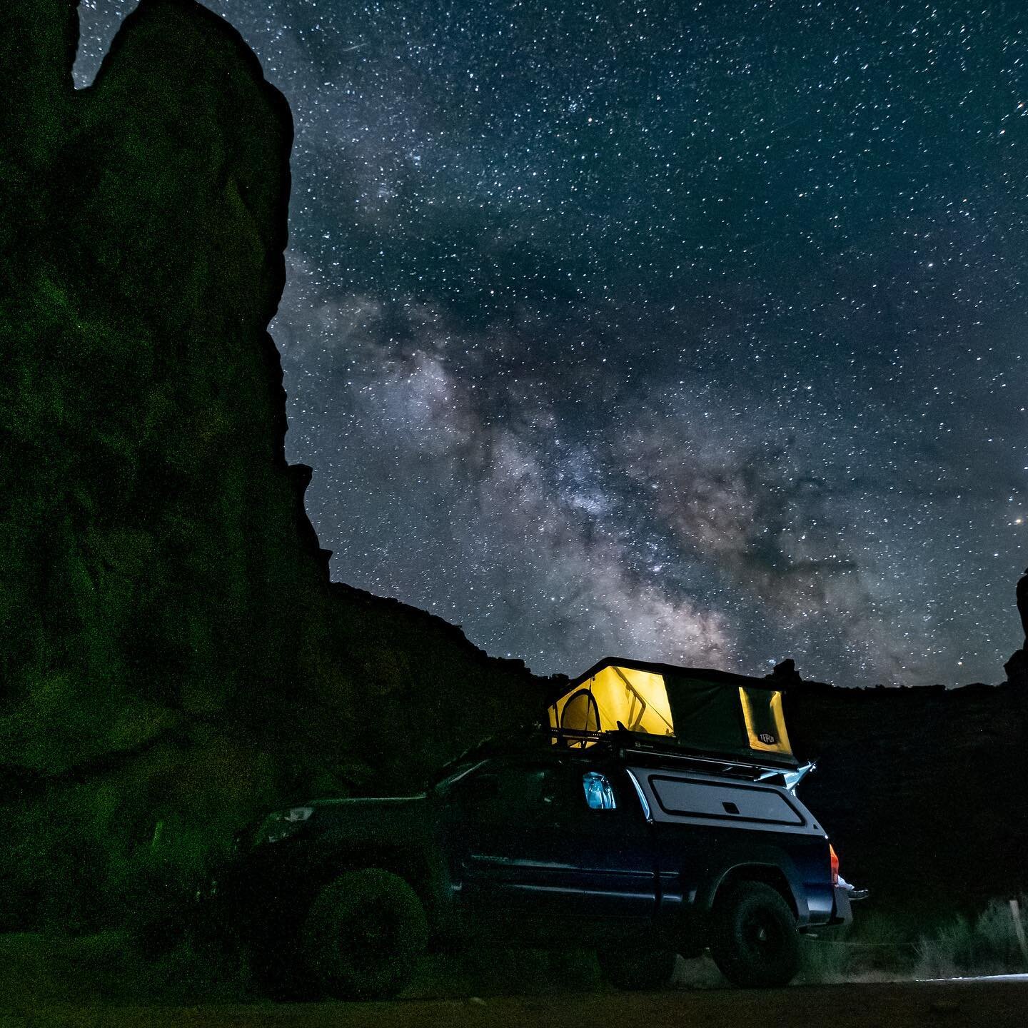 Where are you camping this weekend!? ✨⛺️ We do simple conversions for trucks and off-road too! @simpleconversions @bodyarmor4x4 @tepuitents #utah #moab #offroad #roadtrip #mountains #stars #milkyway #shootingstar #camping #glamping #lifestyle #advent