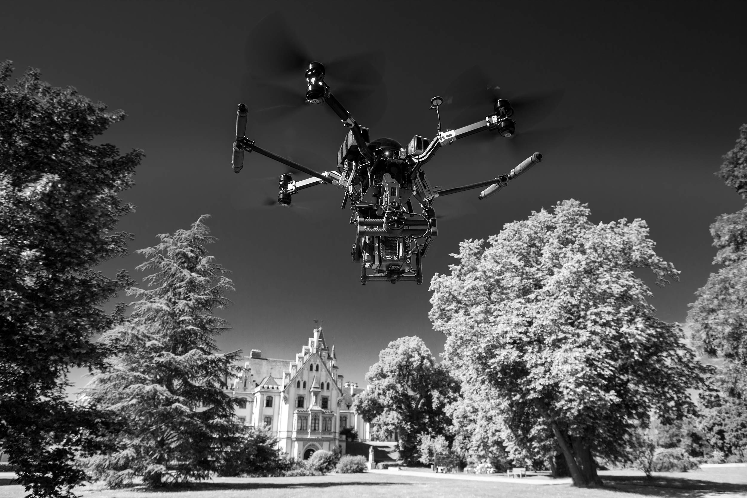 Grafenegg_Copter_Alexa_QF_InfrarotSW_MG_0656-2bb_shp2500px.jpg