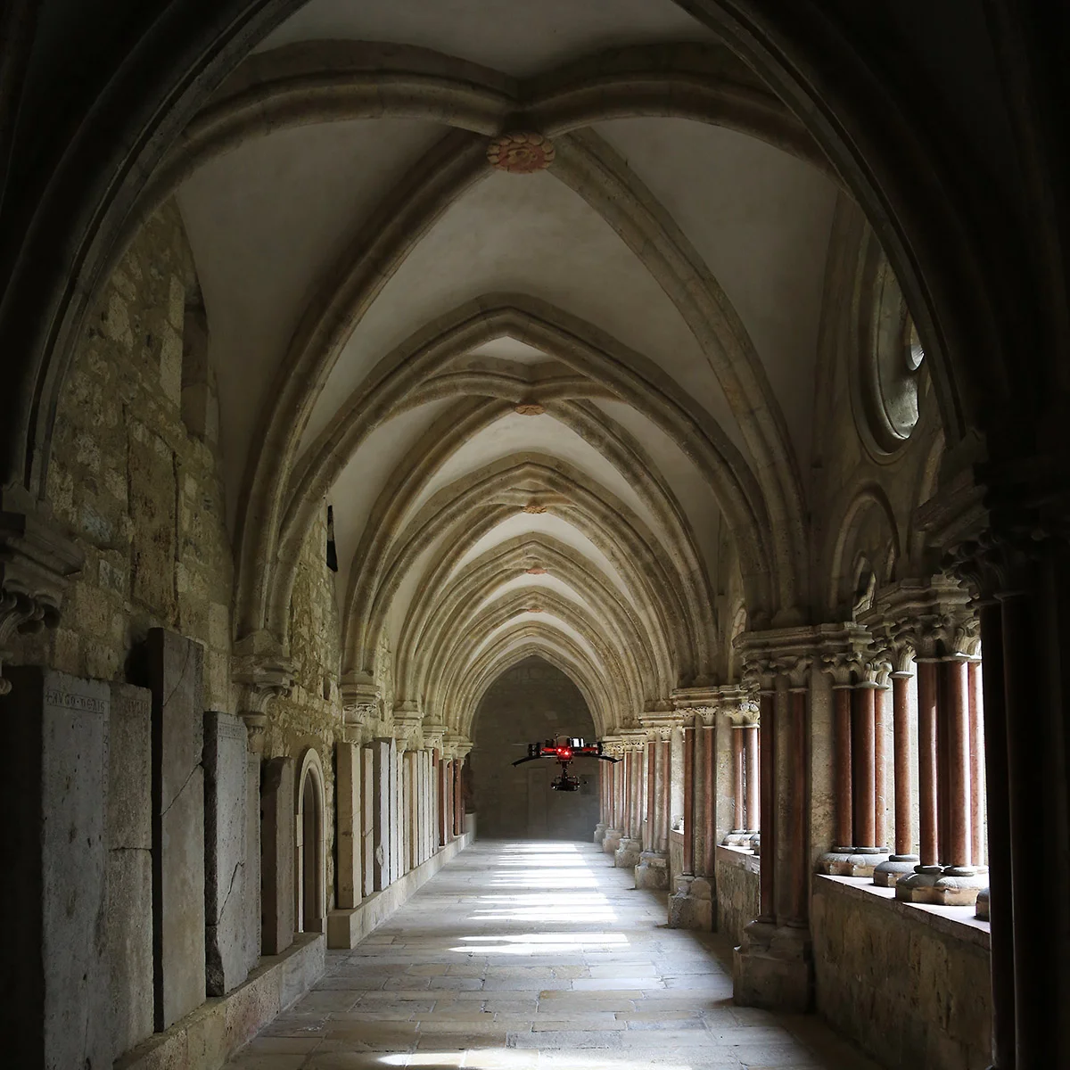 Heiligenkreuz_Kreuzgang_QU_1200px_Tiff_v_JPG_IMG_0250.jpg
