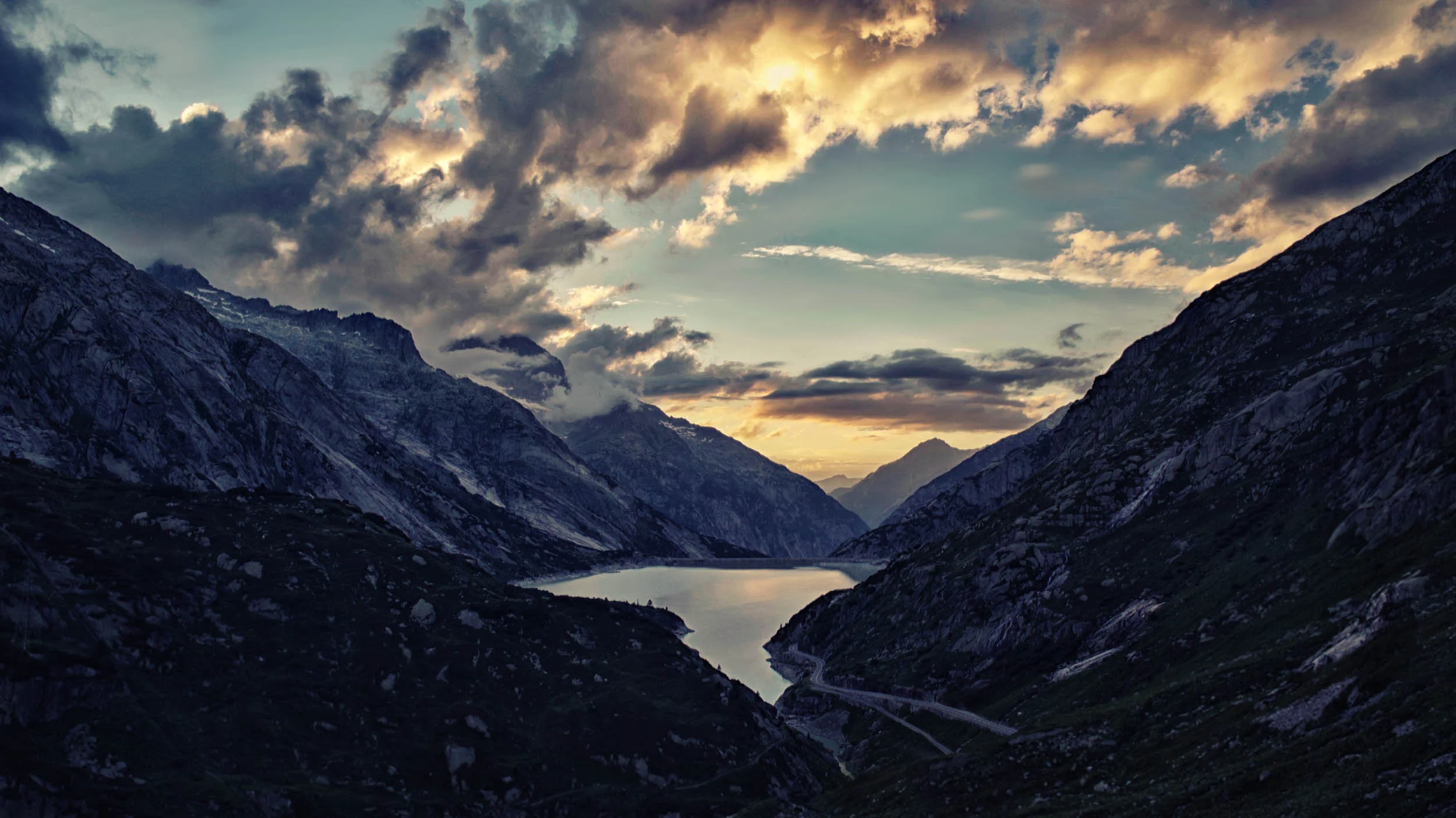 Grimsel-JPGQU7-399KB-2500px.jpg