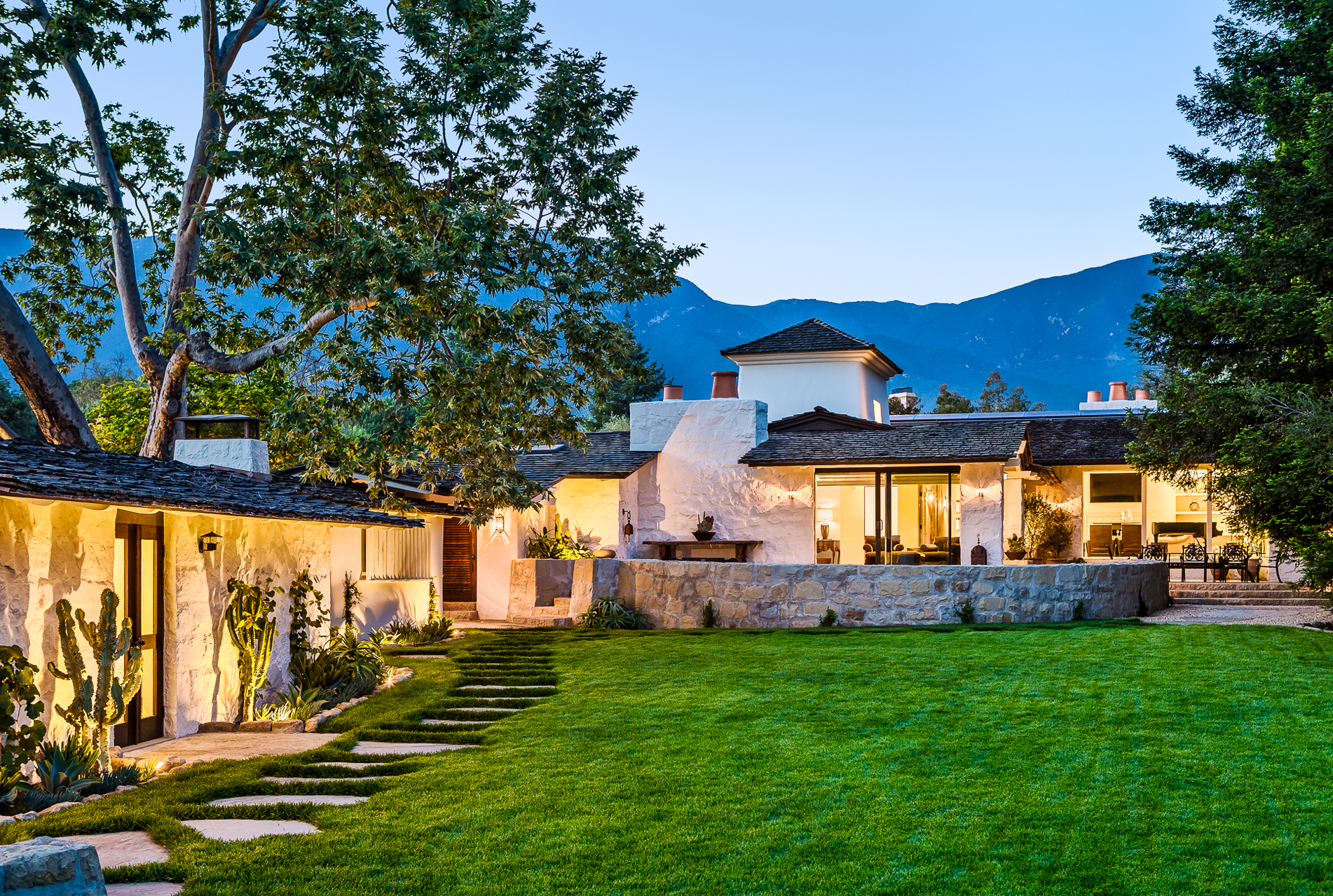 0011_Cliff_May_Restoration_Montecito_111.jpg