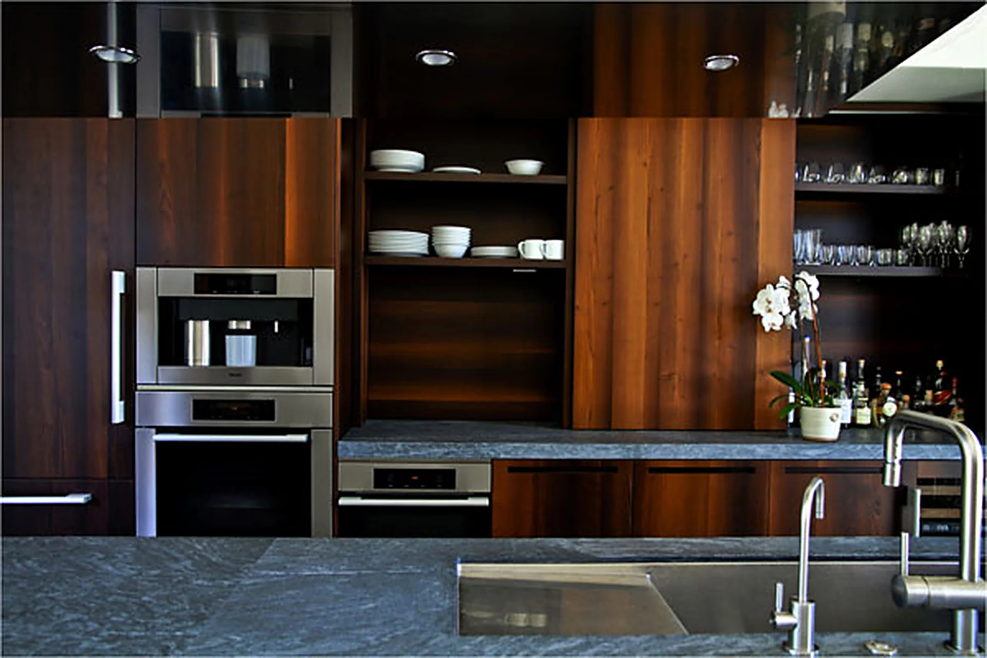 0005_Montecito Contemporary House - Mimosa Lane_04.jpg