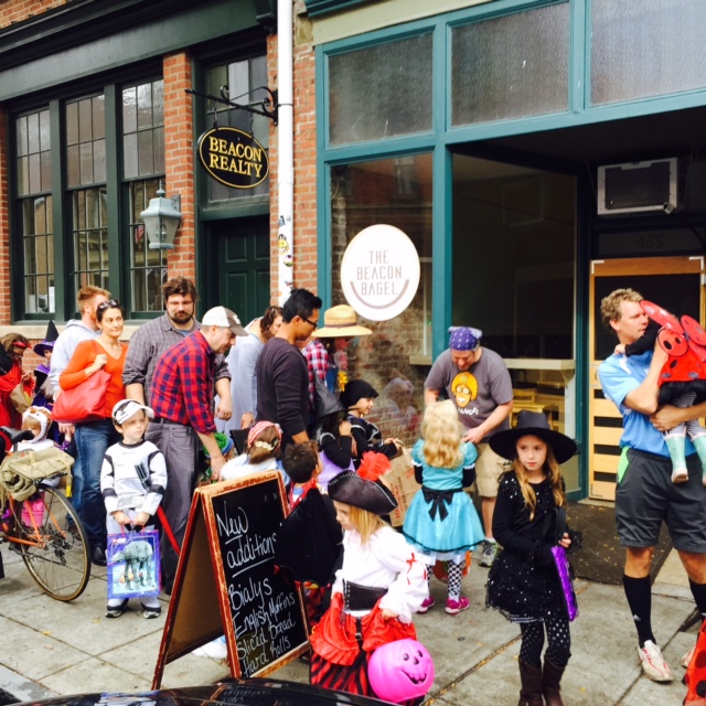 beacon-hocus-pocus-halloween-parade-beacon-bagel.jpg
