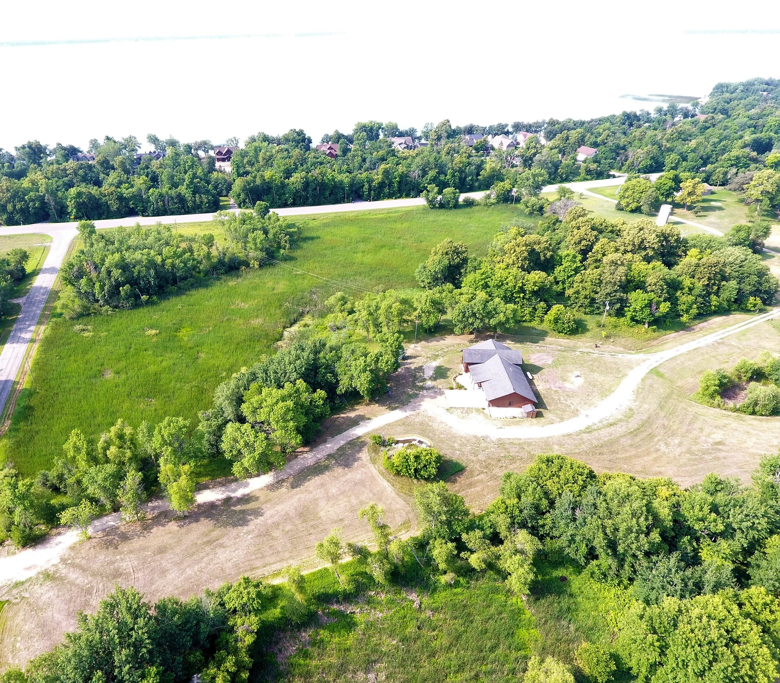 Aug 1822 Heisler Real Estate Gallery — Bachmann Auctioneers LLC.