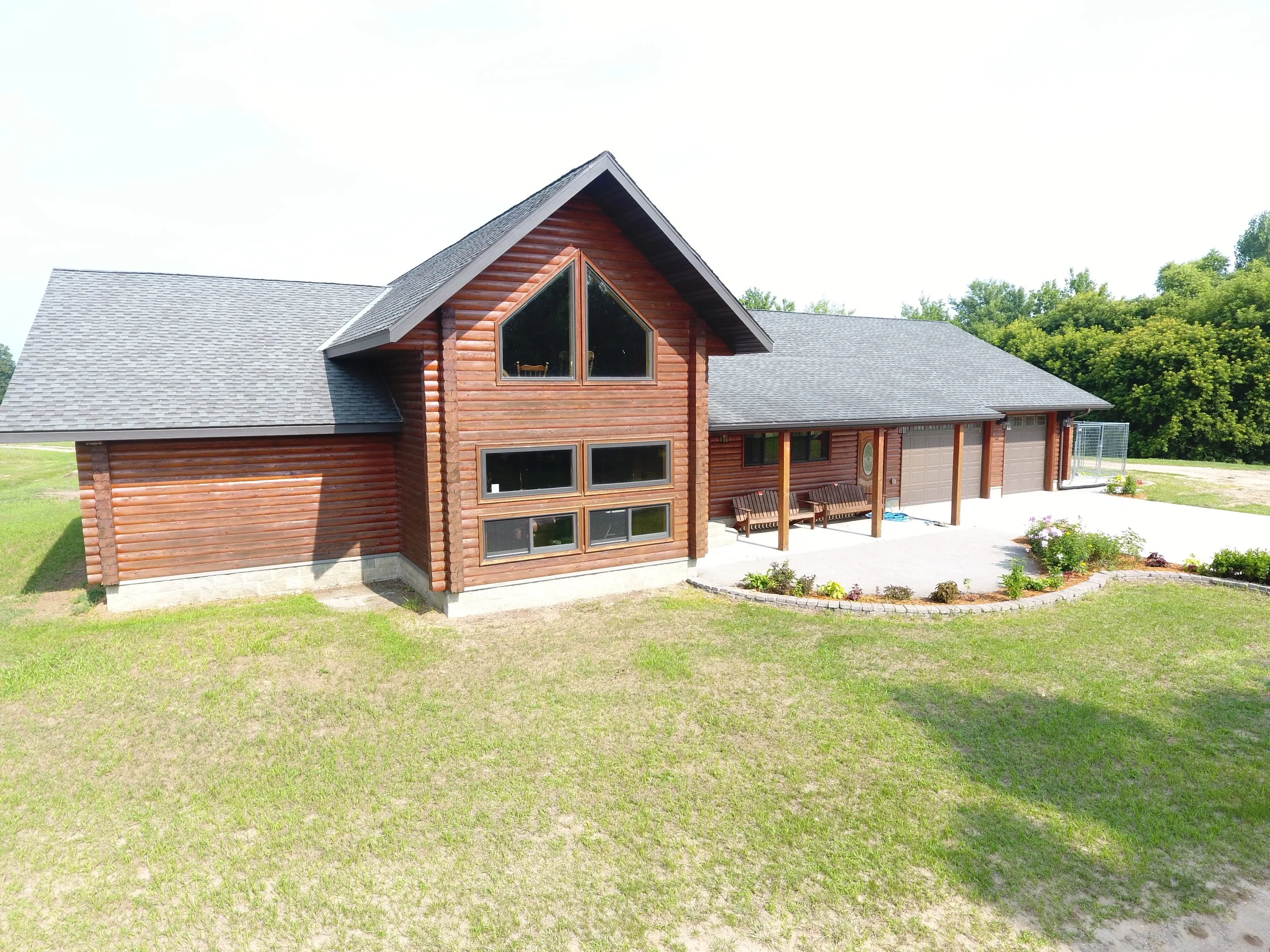 Aug 1822 Heisler Real Estate Gallery — Bachmann Auctioneers LLC.