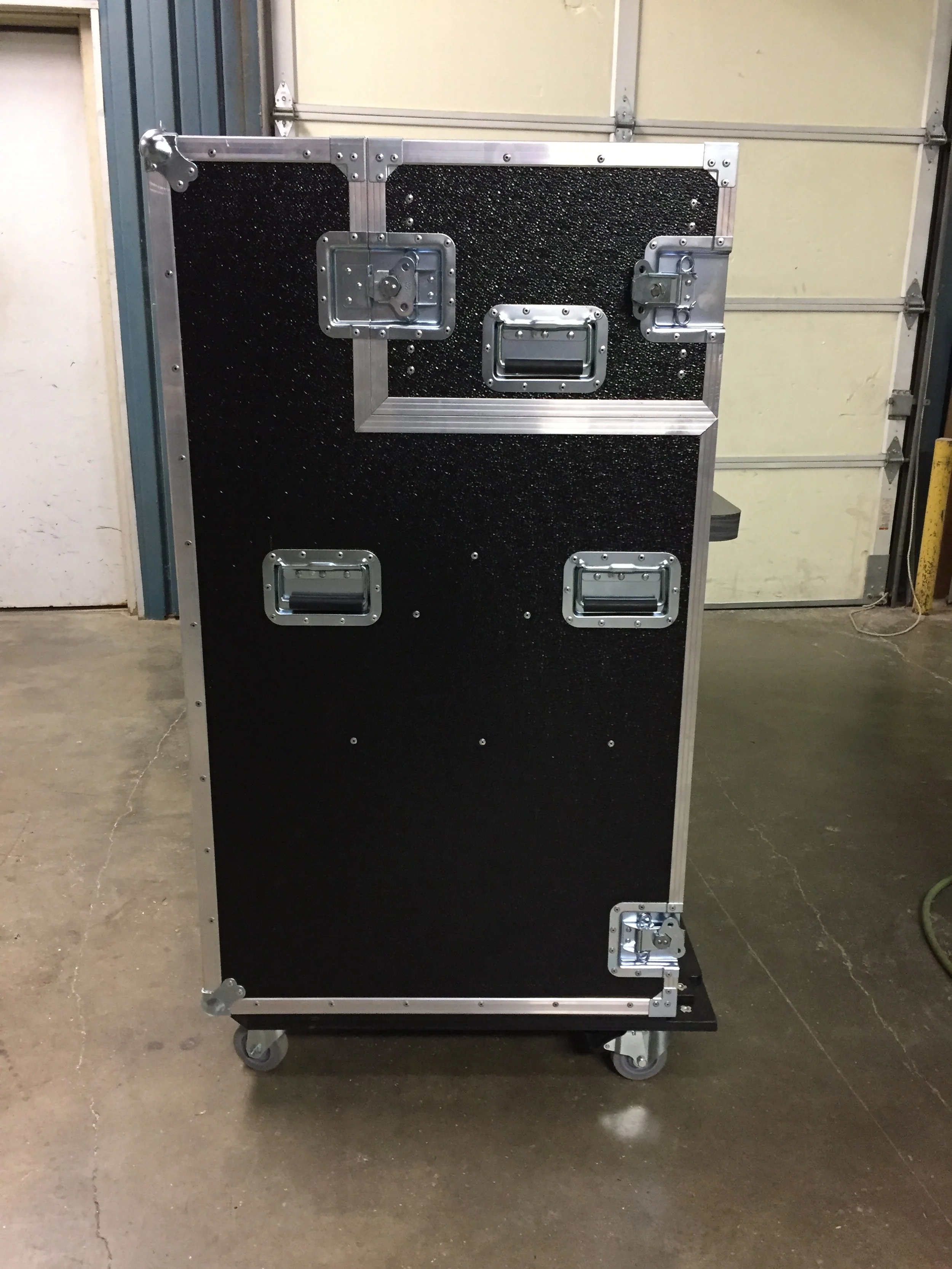 Mobile Tech Booth - Top Lid.JPG