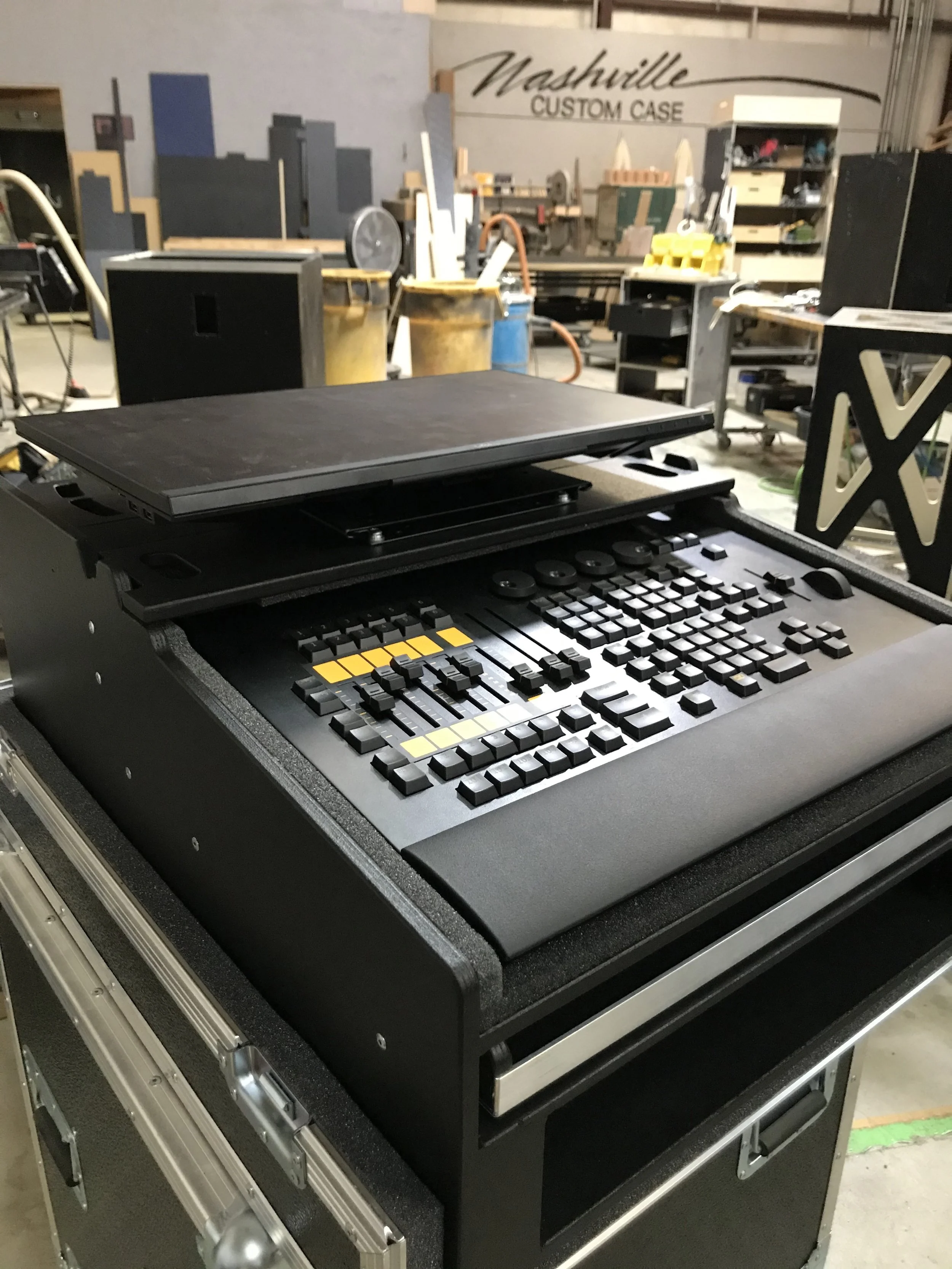 GrandMA onPC Wing 2.JPG