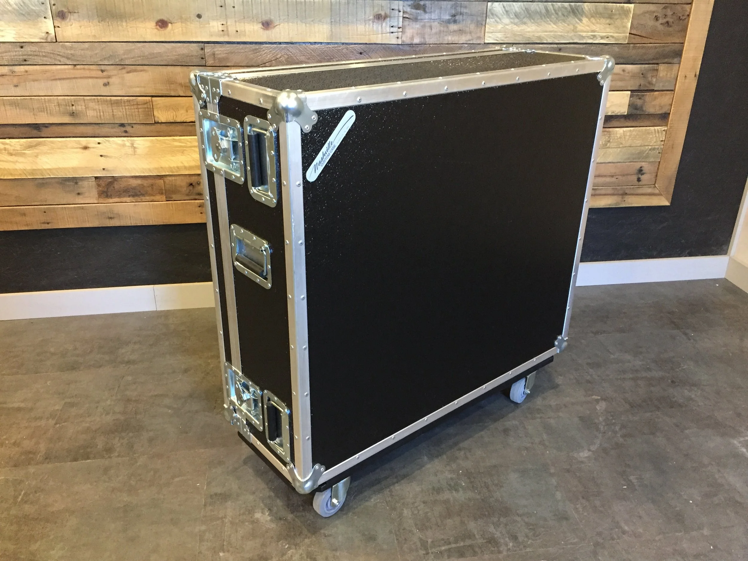 Midas M32 Case - Closed.JPG