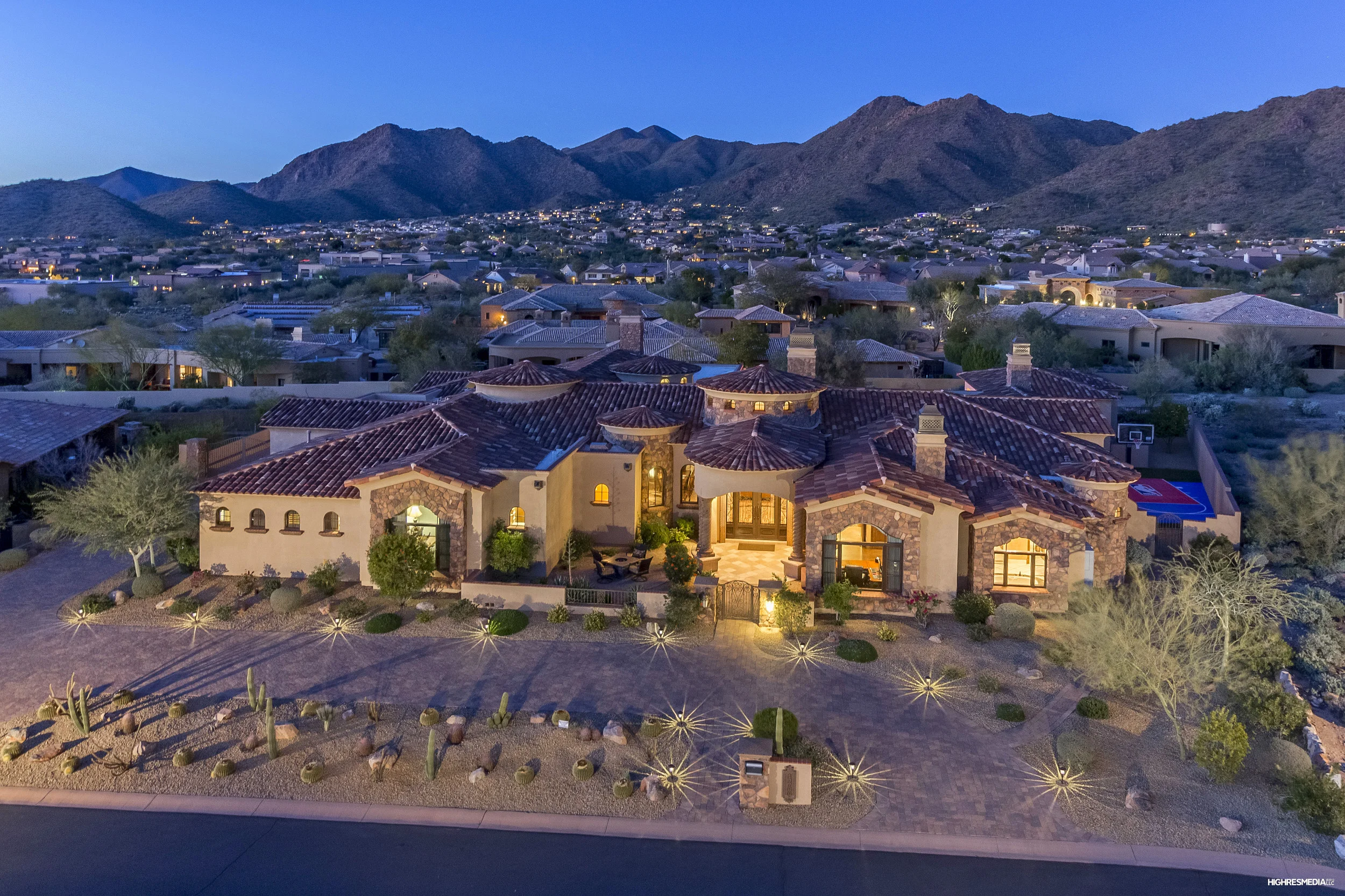 Monson Luxury Group Lists $3,100,000 Property in North Scottsdale