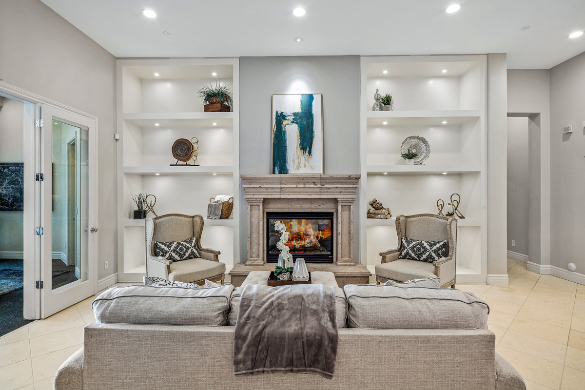 Living Room.jpg