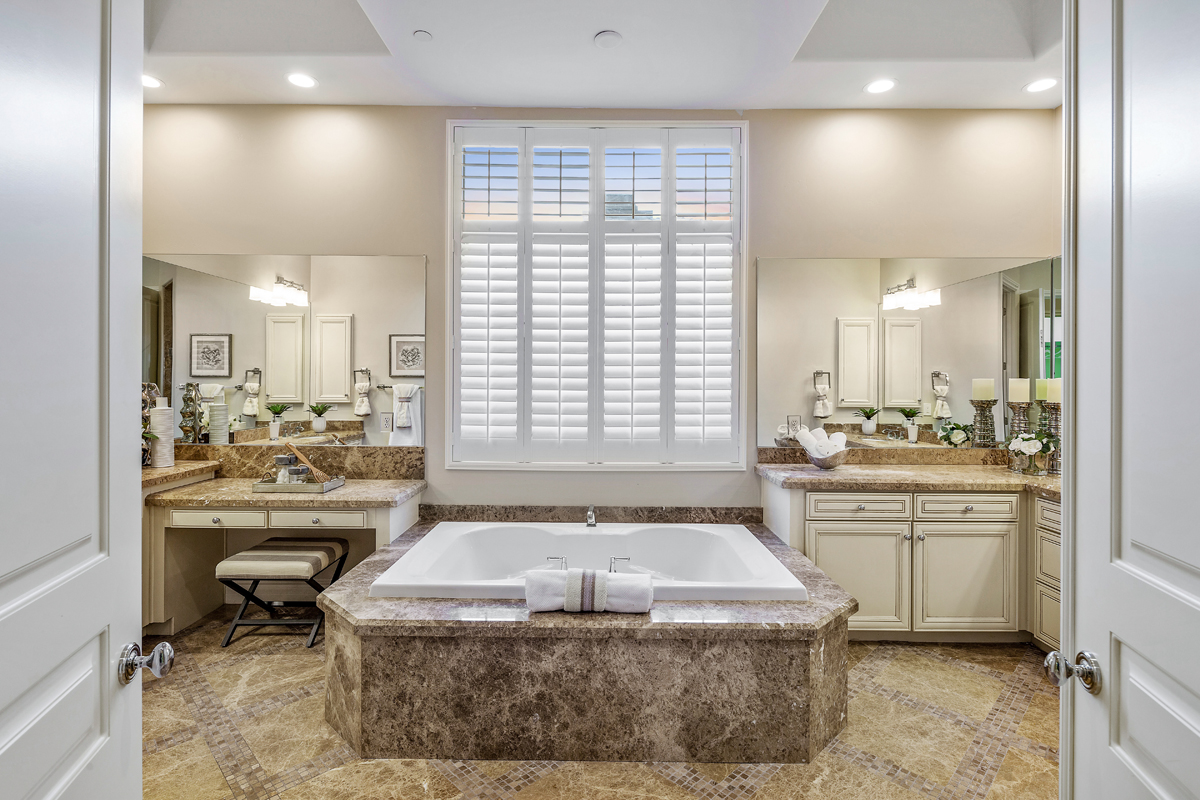 Master Bath.jpg