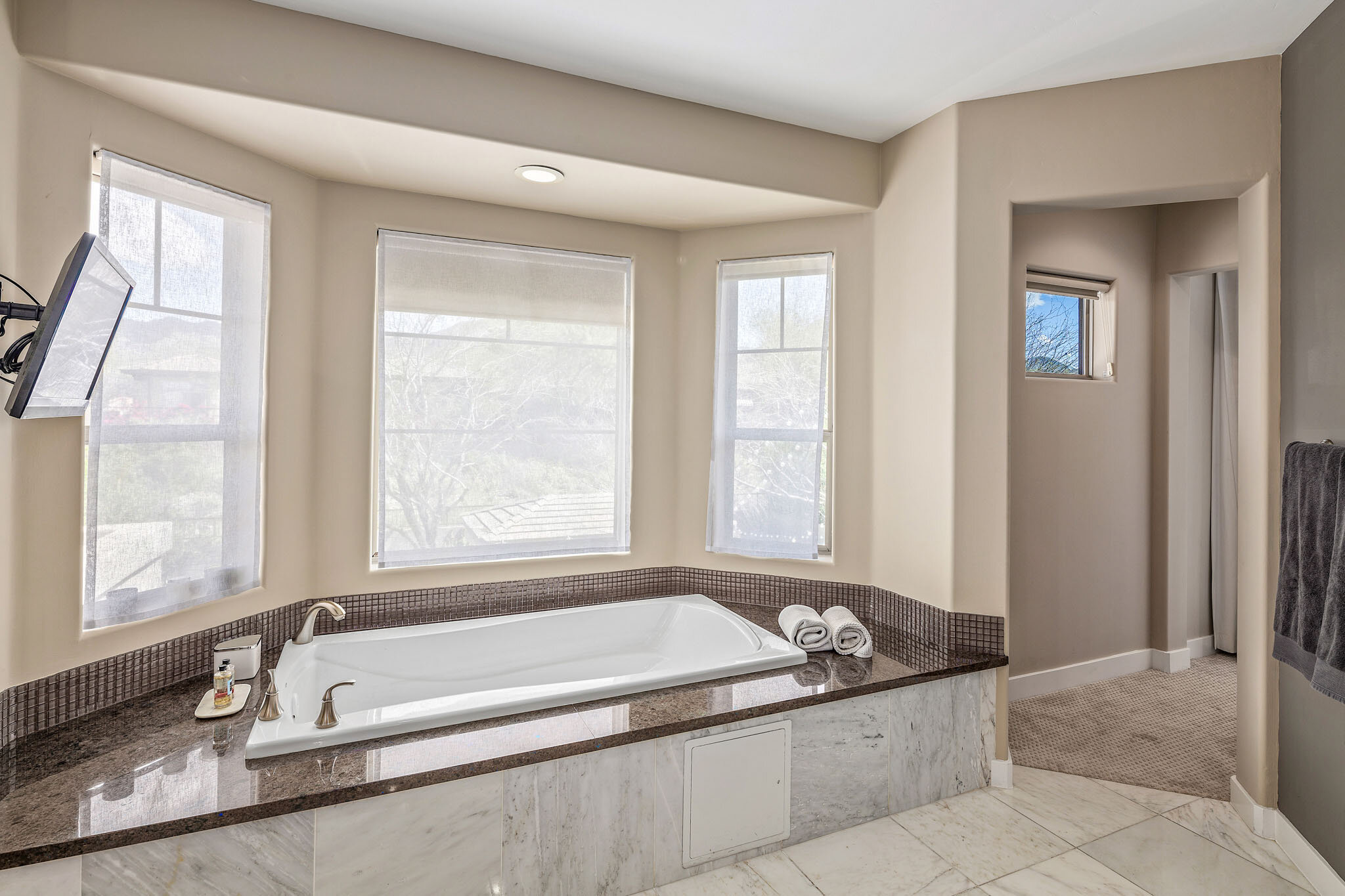 Master Bath_1.jpg