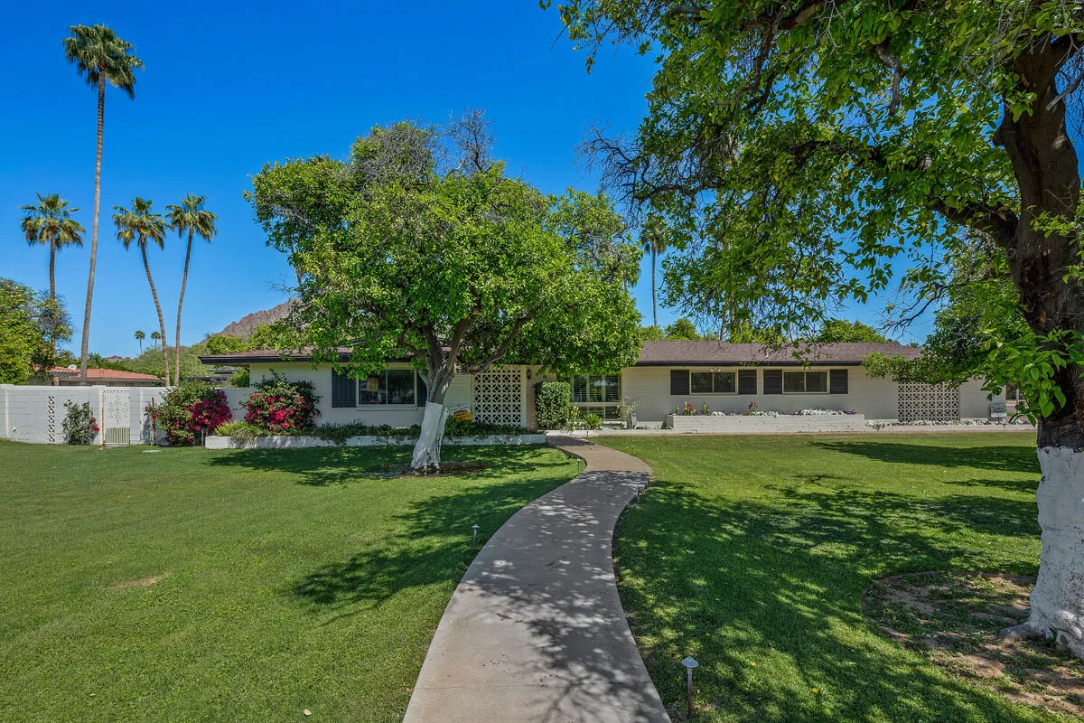 Fronty Entry Path.jpg