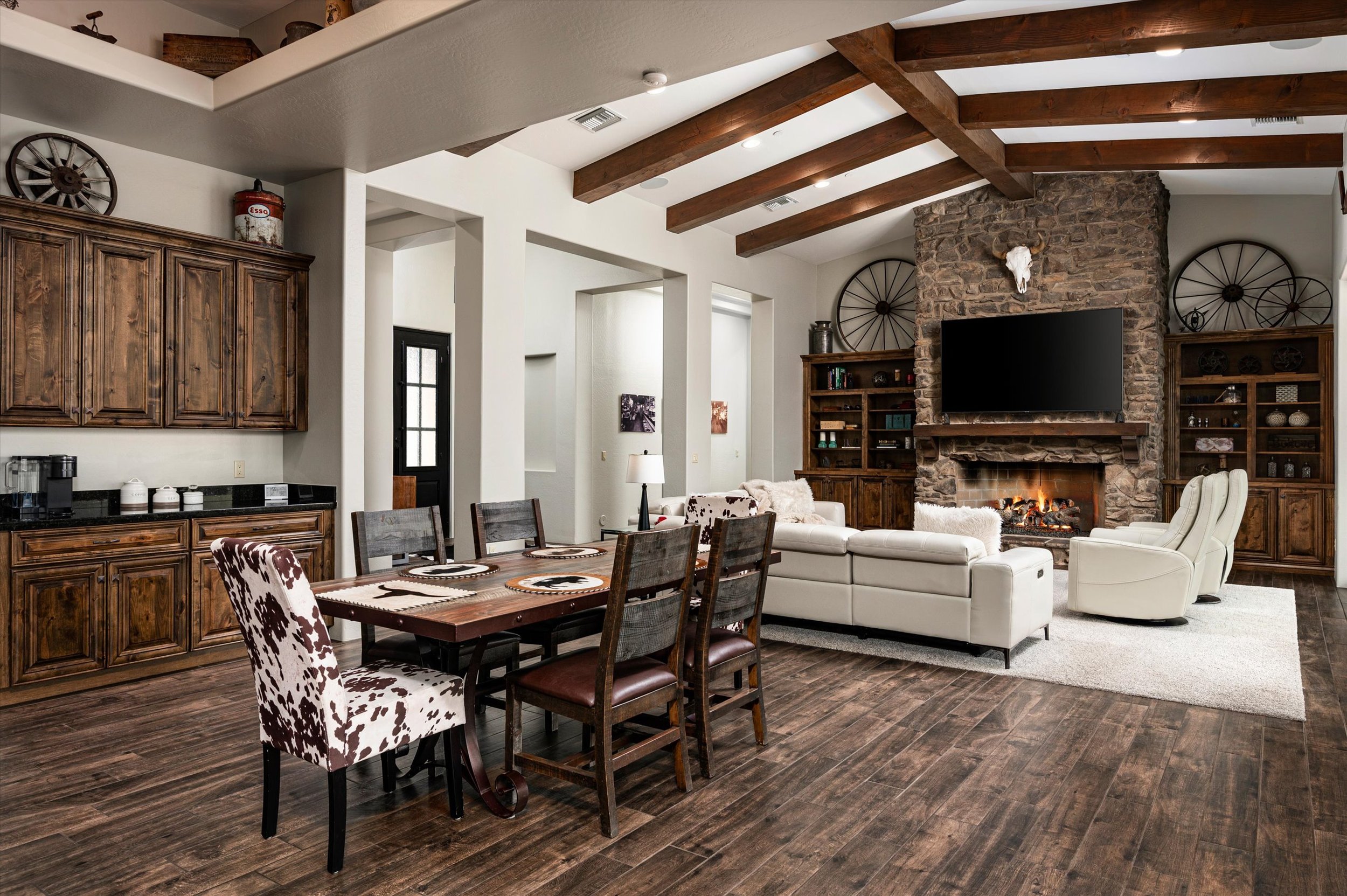 18-35045N52ndPlace-18.jpg